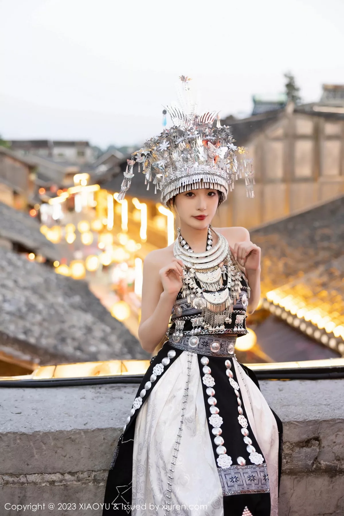 秀人集.com_[XiaoYu画语界]Vol.1071_模特林星阑性感浅色薄纱服饰+蓝杏色旗袍服秀曼妙身姿诱惑写真93P