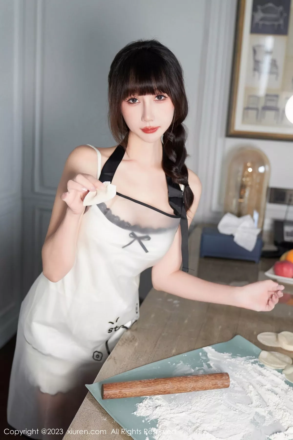 秀人集.com_[XiuRen秀人网]No.6975_模特波巧酱女友早餐主题性感白色吊带睡裙秀完美身材诱惑写真106P