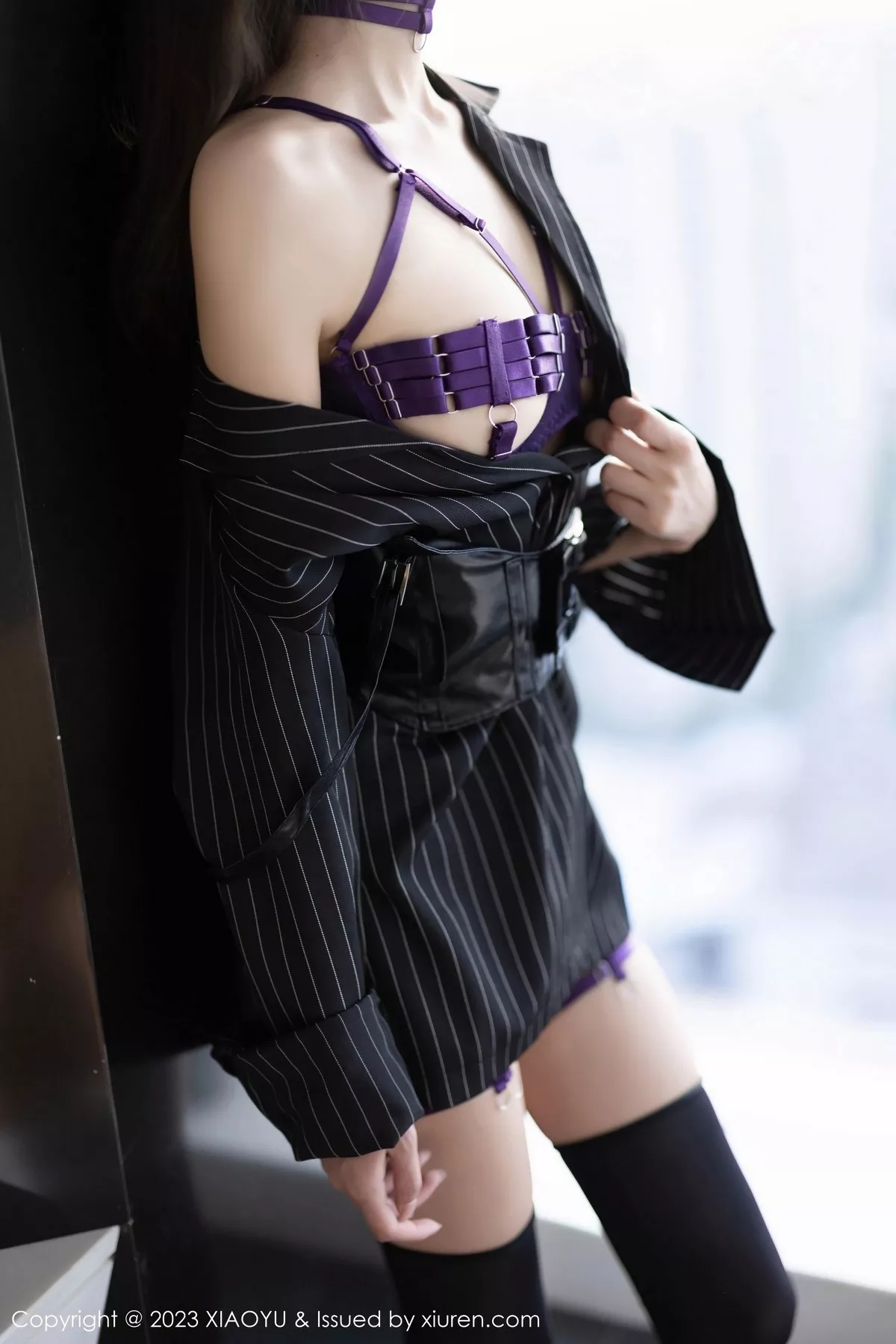 秀人集.com_[XiaoYu画语界]Vol.1056_模特程程程脱深色条纹服露性感紫色情趣内衣秀完美身材诱惑写真88P