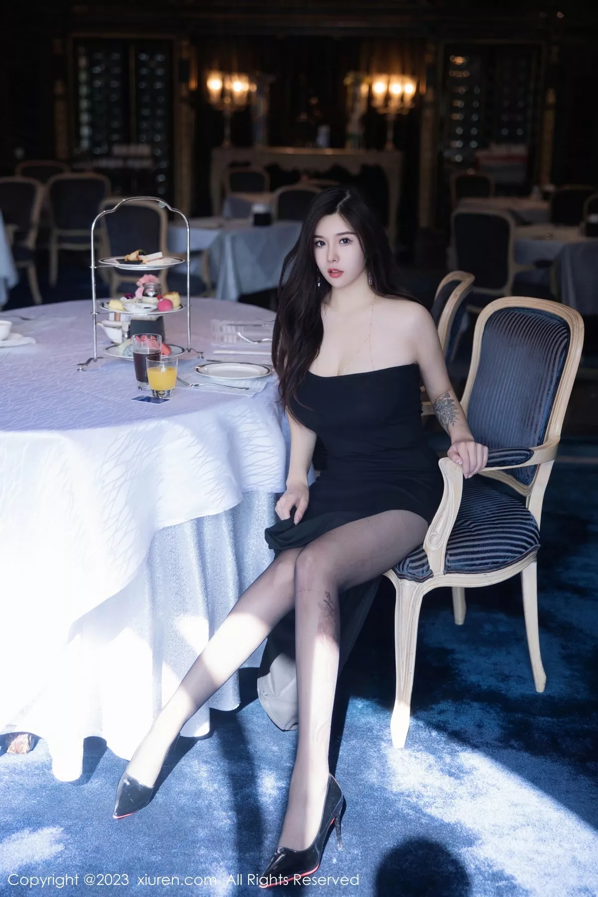 秀人集.com_[XiuRen秀人网]No.6973_模特周思乔Betty性感黑色露肩短裙半脱秀豪乳遮点极致诱惑写真80P