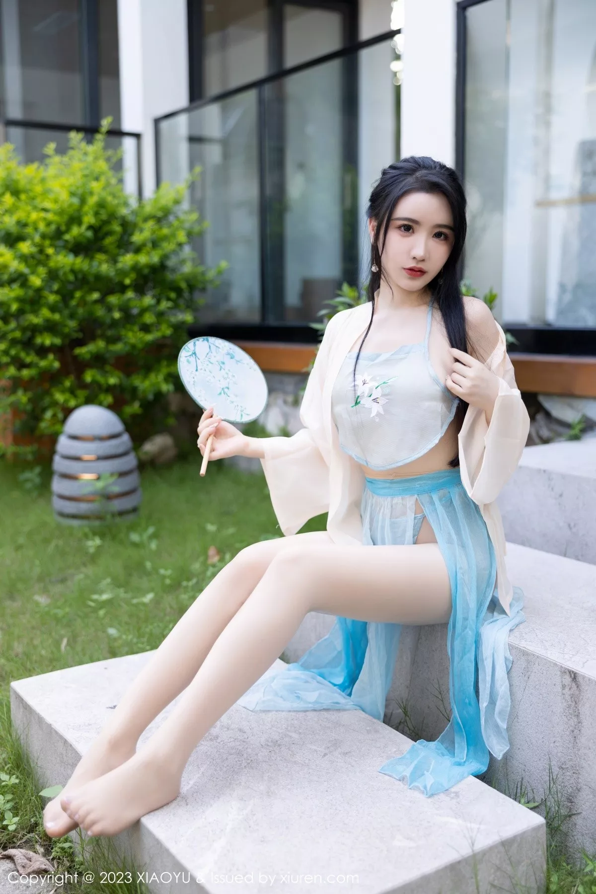秀人集.com_[XiaoYu画语界]Vol.1057_女神Cherry樱桃酱淡蓝古装服饰配超薄肉丝秀惹火身材诱惑写真81P