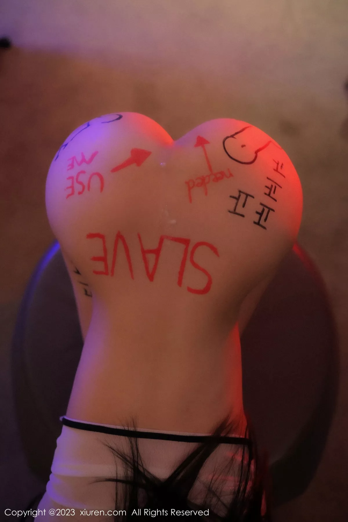 秀人集.com_[XiuRen秀人网]No.7159_模特幼幼性感白色上衣配黑色长裤露丁字裤秀翘臀美腿诱惑写真83P