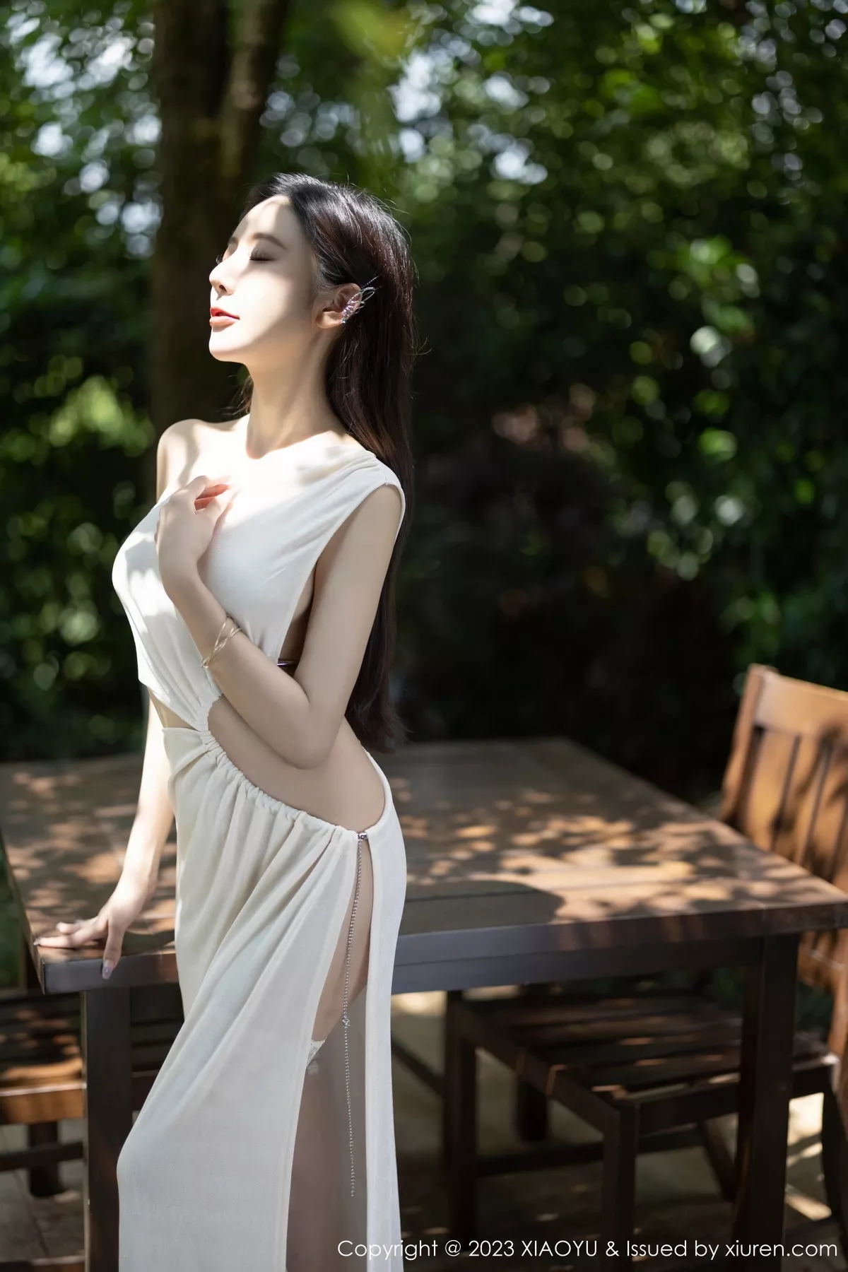 秀人集.com_[XiaoYu画语界]Vol.1082_女神王馨瑶yanni白色连衣裙露黑色情趣内衣秀惹火身材诱惑写真86P