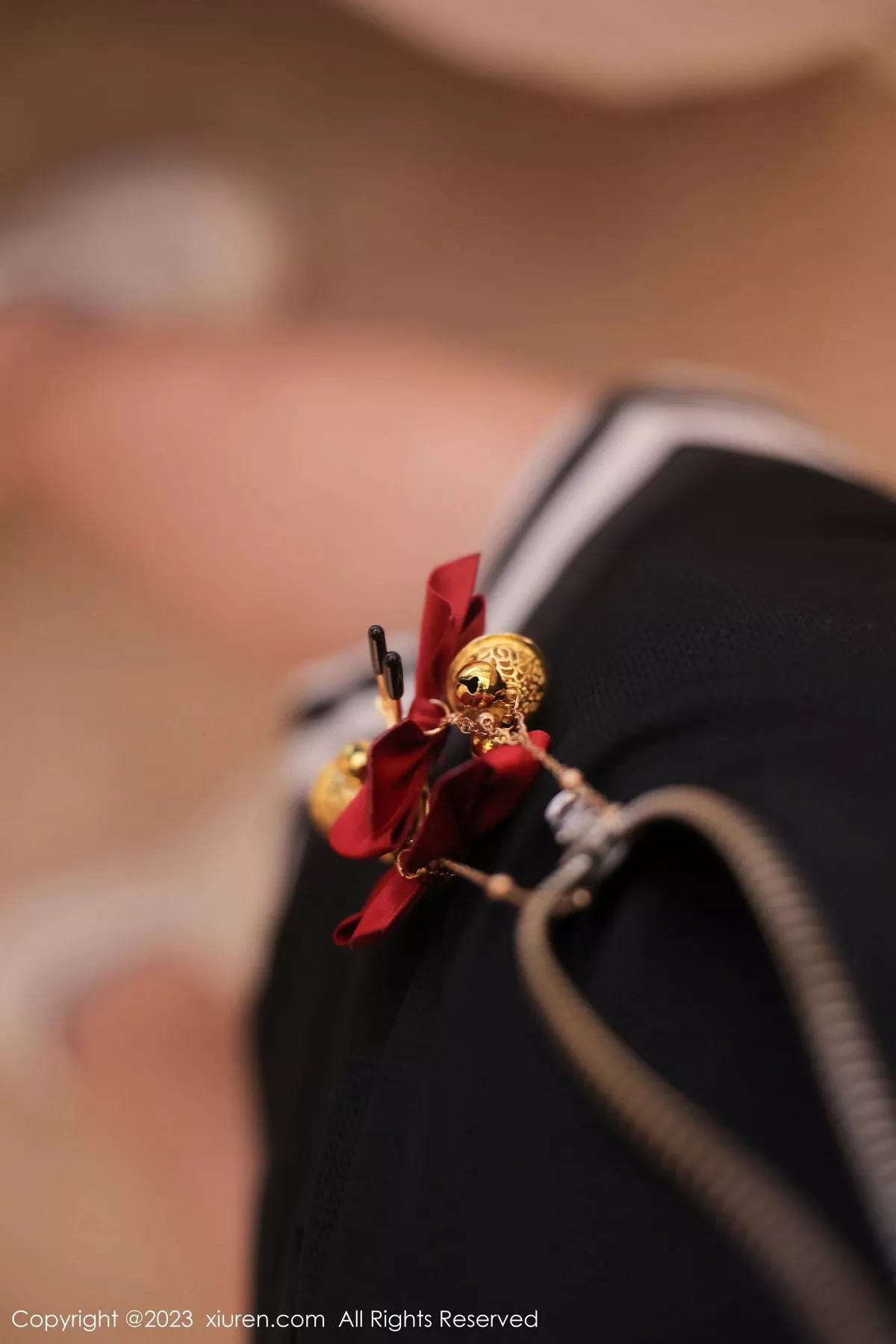 秀人集.com_[XiuRen秀人网]No.7180_模特江真真性感白色情趣婚纱服饰配白丝袜秀惹火身材诱惑写真78P