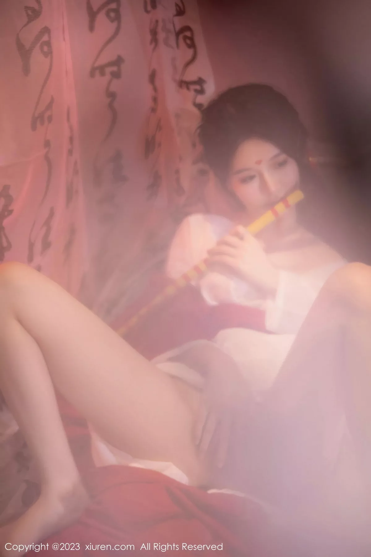 秀人集.com_[XiuRen秀人网]No.7192_模特幼幼私房古风场景性感红色古装服半脱秀完美身材诱惑写真92P