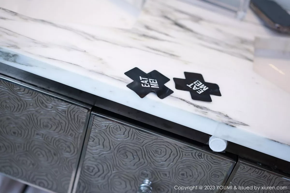 秀人集.com_[YouMi尤蜜荟]Vol.975_模特周思乔Betty私房浴室性感链式情趣服饰秀凹凸身材诱惑写真58P