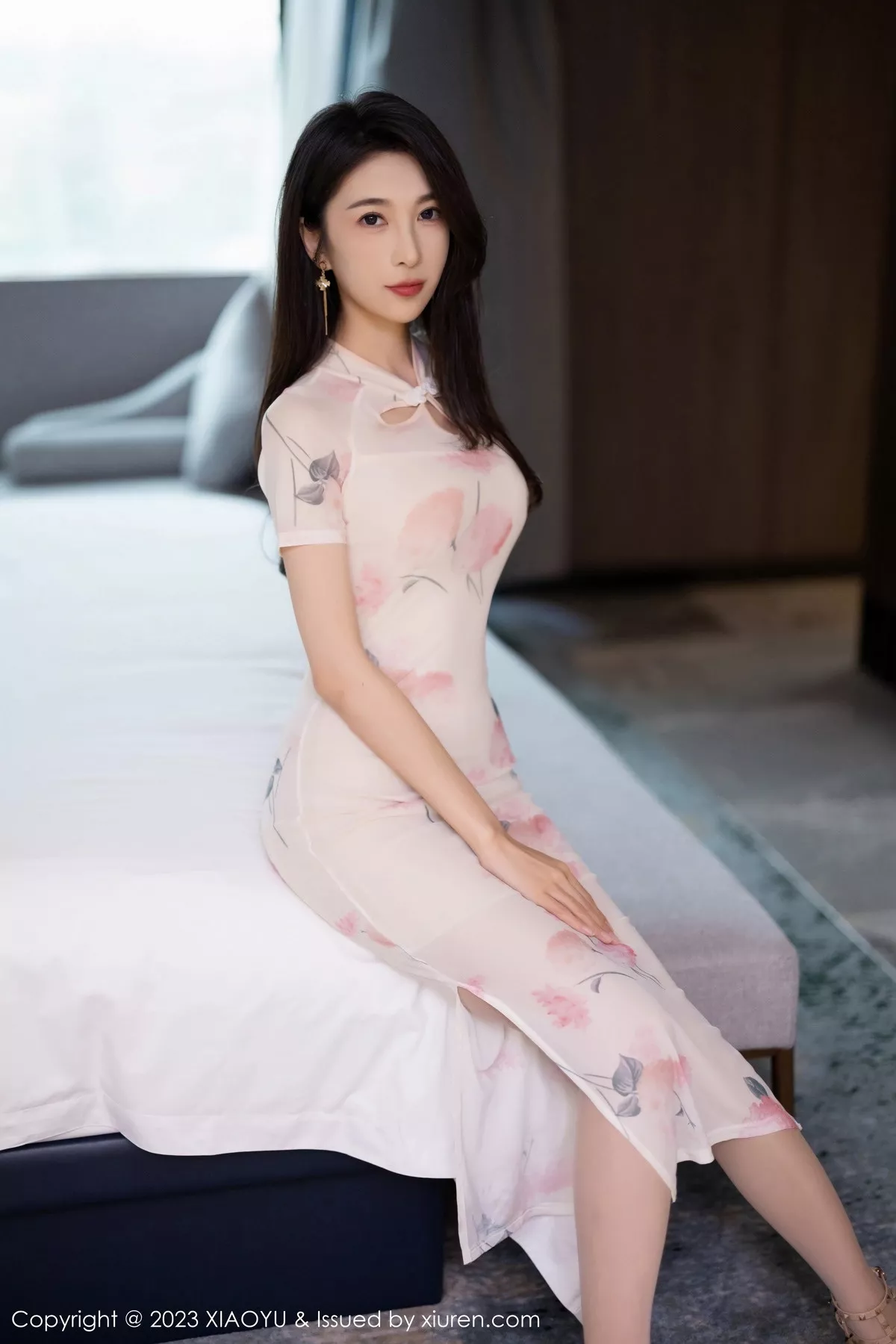 秀人集.com_[XiaoYu画语界]Vol.1093_模特林乐一米色图案旗袍+白色薄纱情趣服饰秀曼妙身姿诱惑写真83P