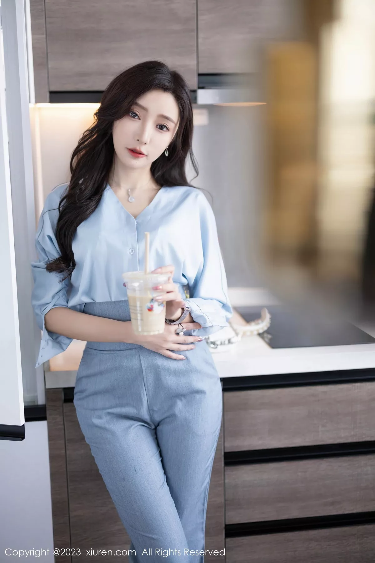 秀人集.com_[XiuRen秀人网]No.7123_女神王馨瑶yanni浅色Ol服饰露白色蕾丝内衣配超薄肉丝诱惑写真85P