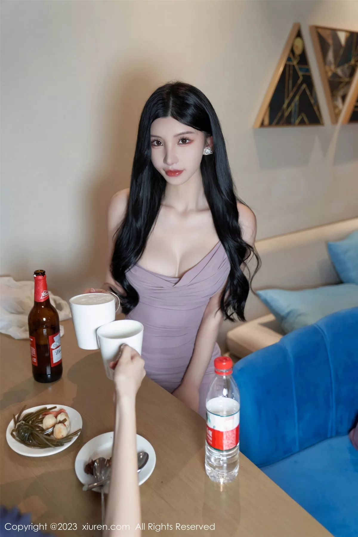 秀人集.com_[XiuRen秀人网]No.7122_女神周于希Sally性感吊带裙+黑色蕾丝睡裙秀完美身材诱惑写真100P