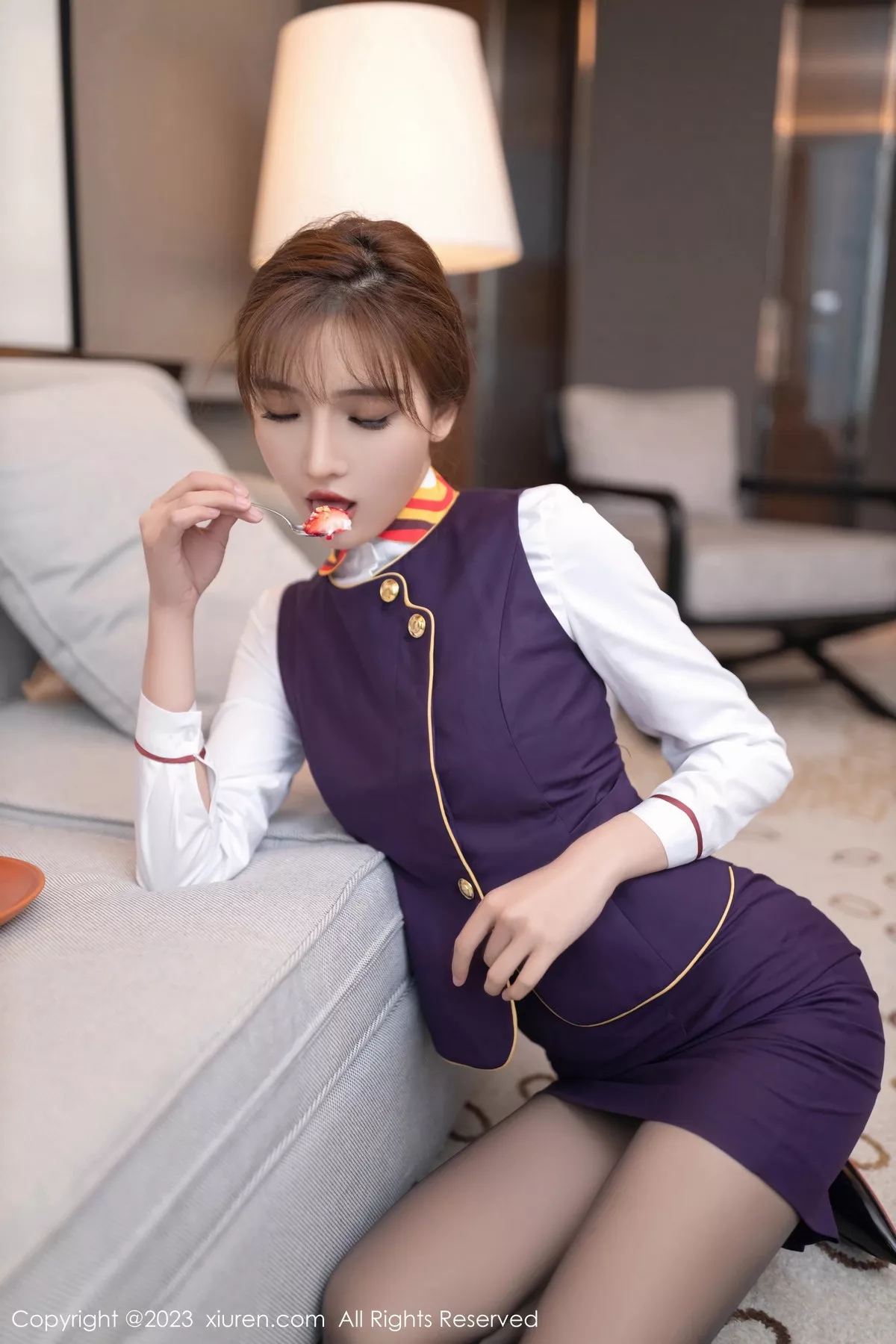 秀人集.com_[XiuRen秀人网]No.7248_模特陆萱萱性感紫色空姐制服露红色薄纱内衣秀惹火身材诱惑写真79P