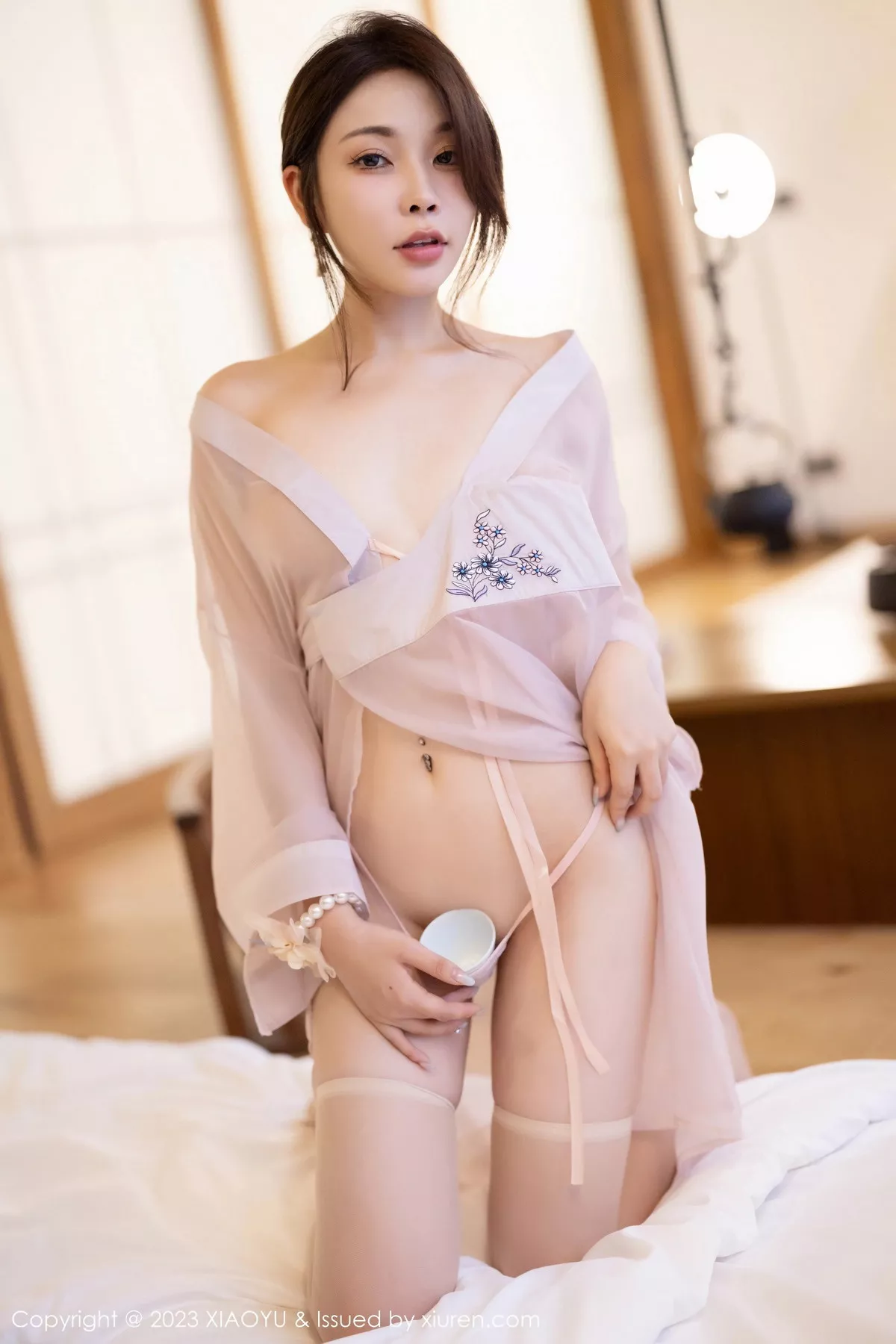 秀人集.com_[XiaoYu画语界]Vol.1076_女神徐莉芝Booty性感轻透薄纱服配超薄肉丝秀曼妙身姿诱惑写真84P