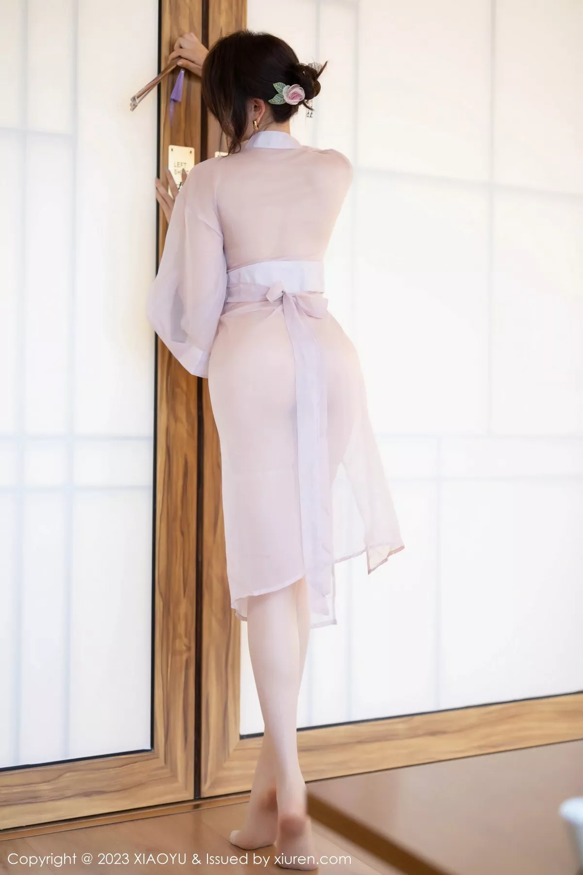 秀人集.com_[XiaoYu画语界]Vol.1076_女神徐莉芝Booty性感轻透薄纱服配超薄肉丝秀曼妙身姿诱惑写真84P