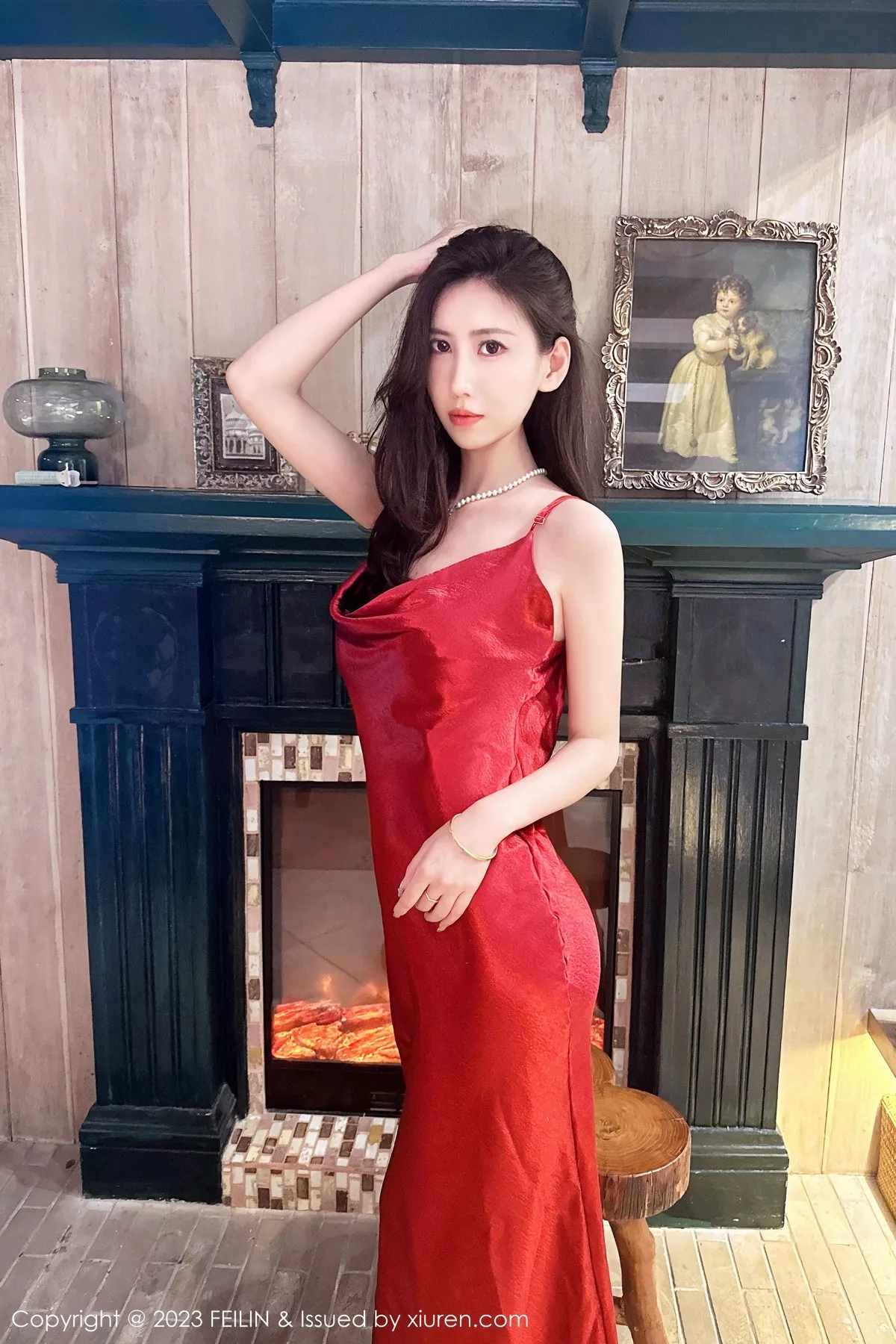 秀人集.com_[FeiLin嗲囡囡]VOL.467_模特章芃芃性感红色吊带裙配超薄黑丝裤袜秀曼妙身姿诱惑写真71P