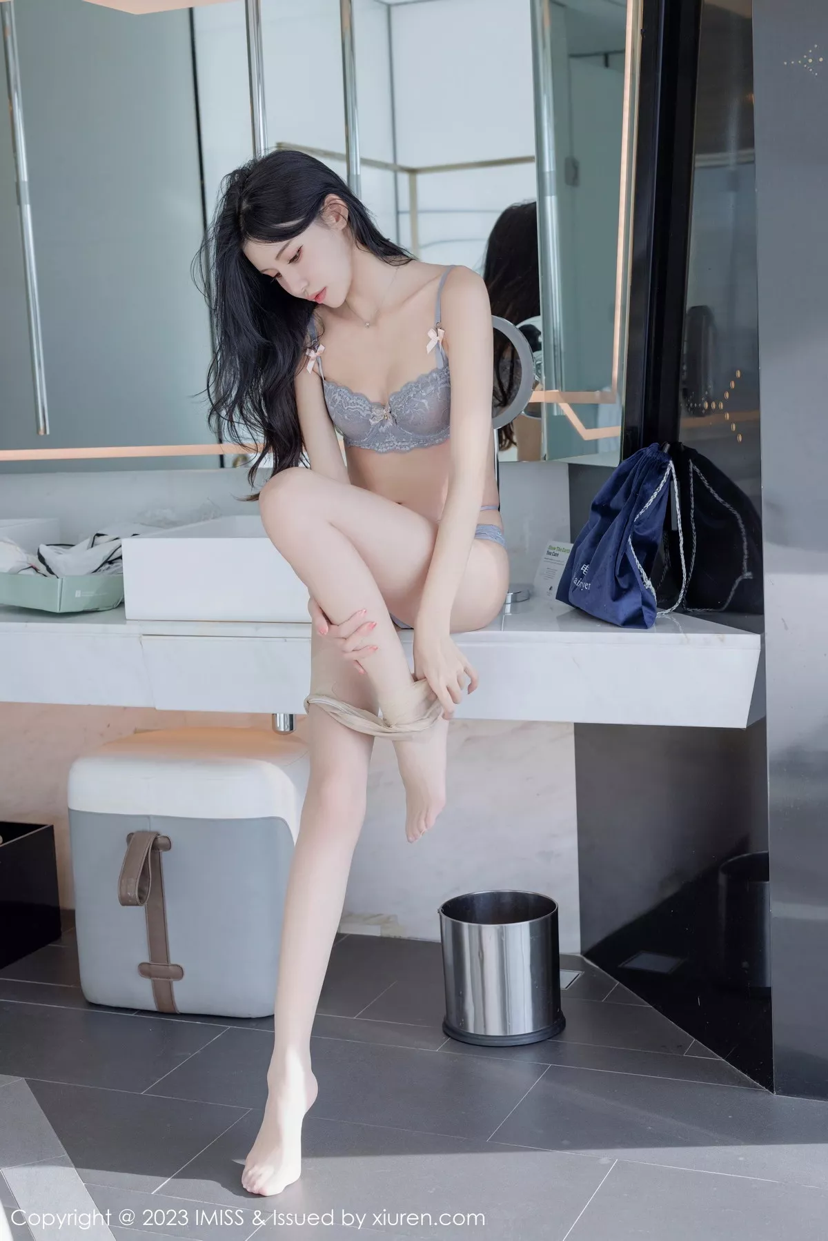 秀人集.com_[IMISS爱蜜社]Vol.746_模特泥鳅鳅酒店性感杏色时尚套装露淡蓝蕾丝内衣迷人诱惑写真54P
