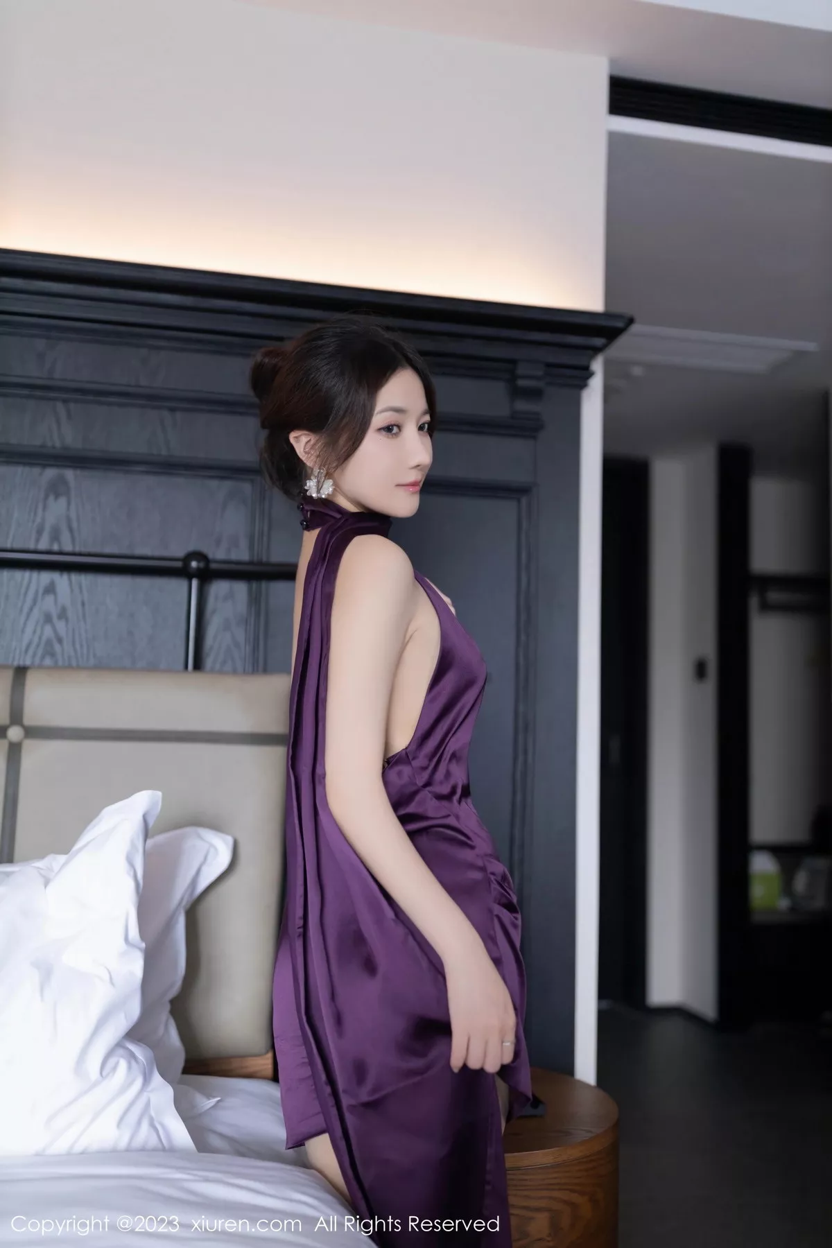 秀人集.com_[XiuRen秀人网]No.7324_模特鱼子酱Fish性感紫色连衣短裙配超薄肉丝秀曼妙身姿诱惑写真81P