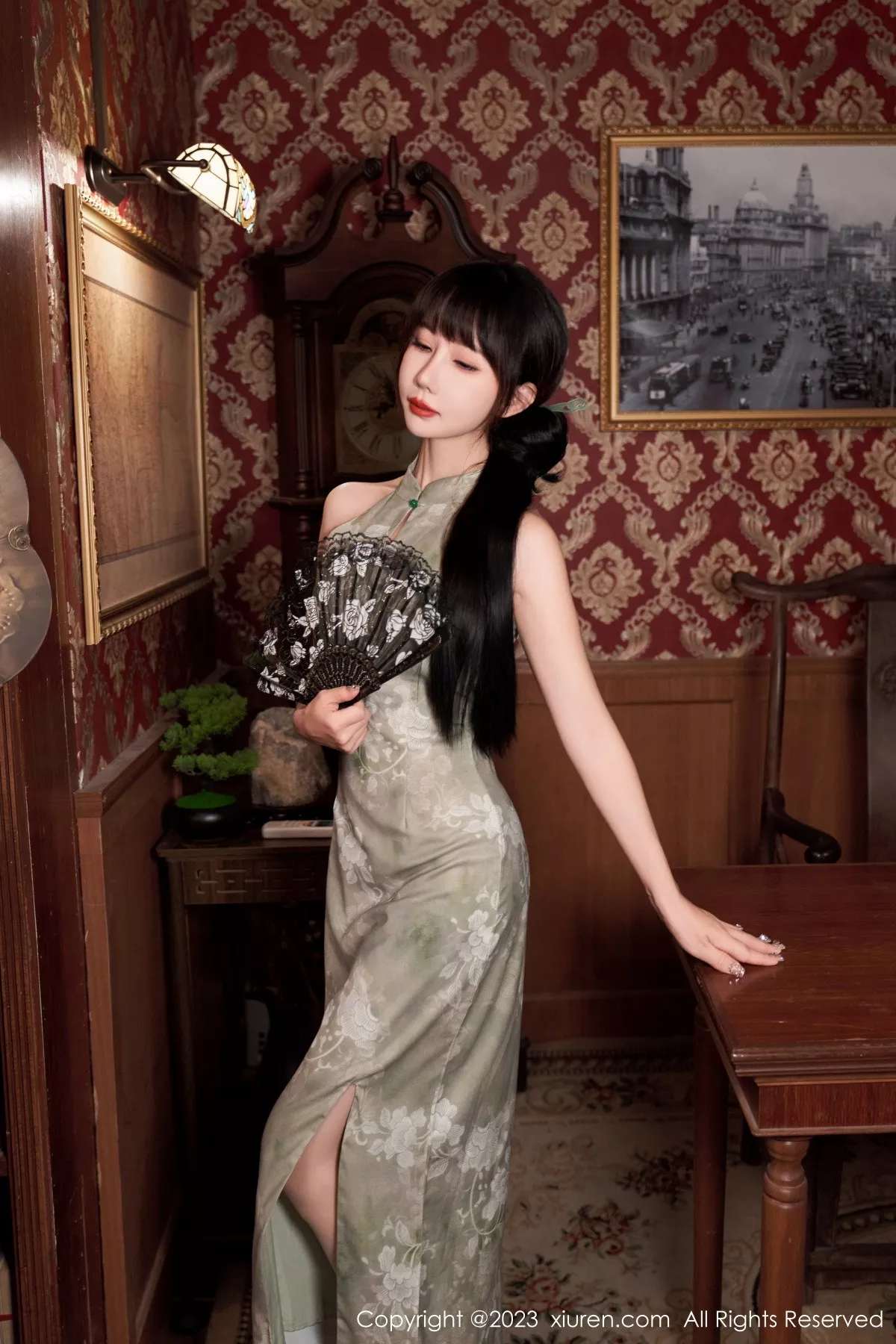 秀人集.com_[XiuRen秀人网]No.7337_模特波巧酱性感长旗袍配超薄肉丝秀凹凸曼妙身姿撩人诱惑写真90P