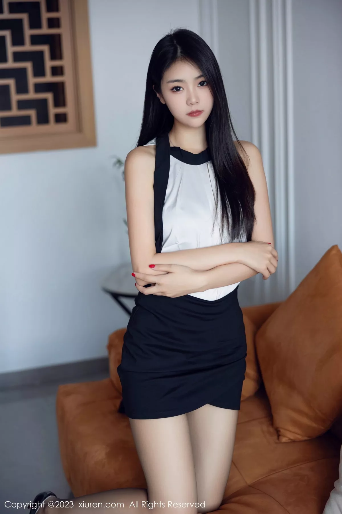 秀人集.com_[XiuRen秀人网]No.7342_模特可乐Vicky性感黑白拼色连衣短裙配超薄黑丝秀美腿诱惑写真81P