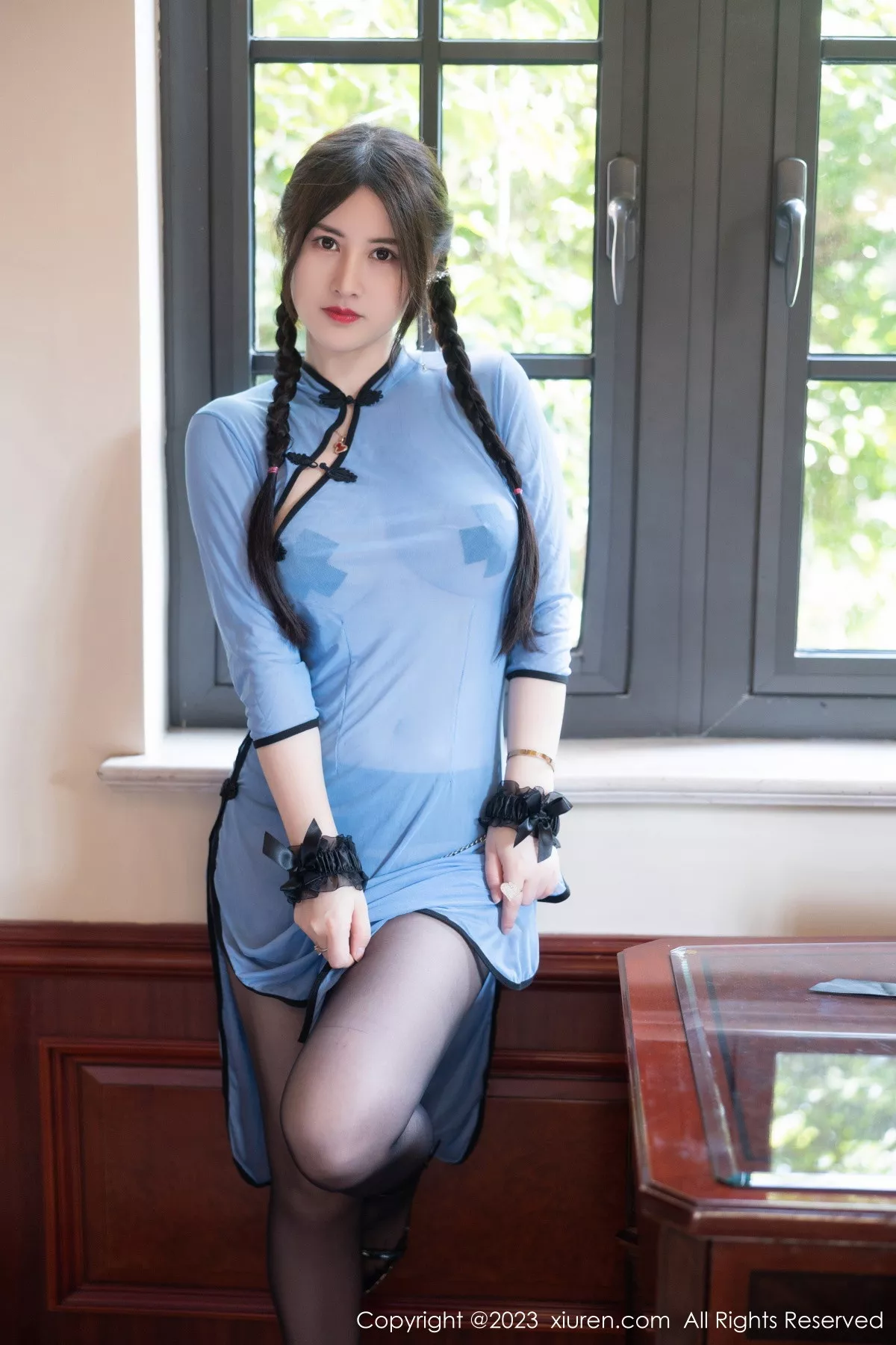 秀人集.com_[XiuRen秀人网]No.7357_模特诗诗kiki私房浴室性感蓝色轻透旗袍露豪乳遮点惹火诱惑写真84P