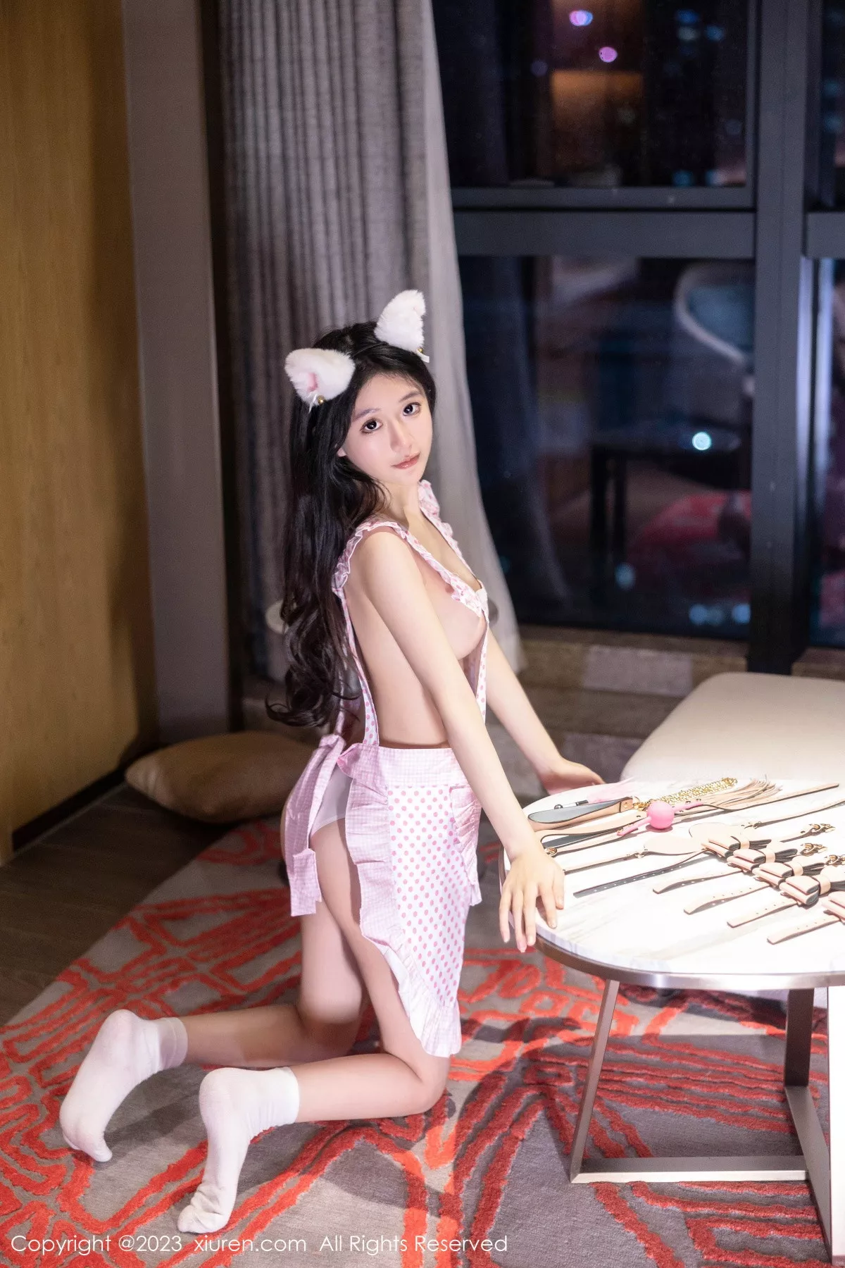 秀人集.com_[XiuRen秀人网]No.7399_模特幼幼女仆角色扮演性感粉色短围裙真空秀惹火身材诱惑写真82P