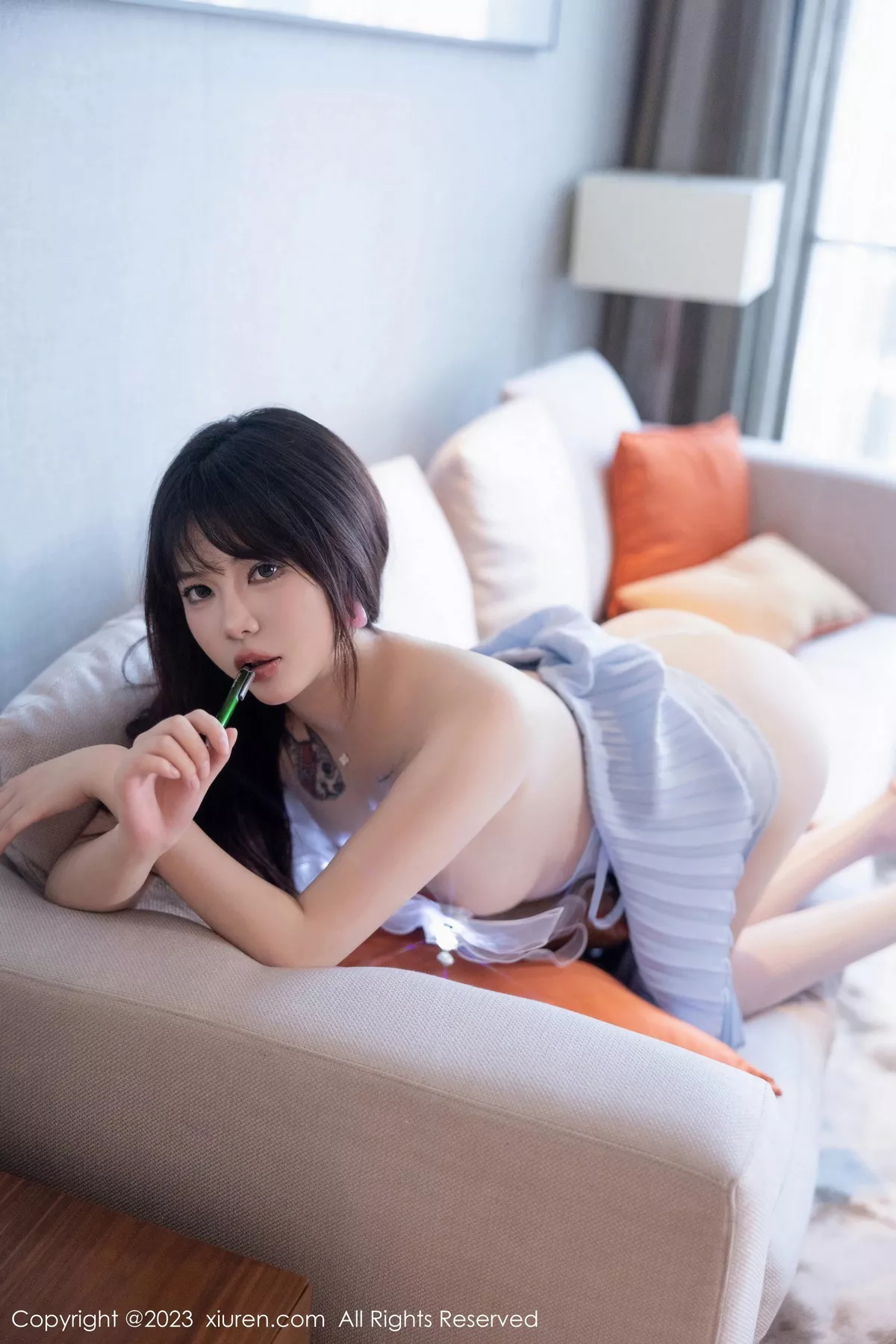 秀人集.com_[XiuRen秀人网]No.7266_模特Arude薇薇性感淡蓝色连衣短裙配白丝袜秀曼妙身姿诱惑写真69P