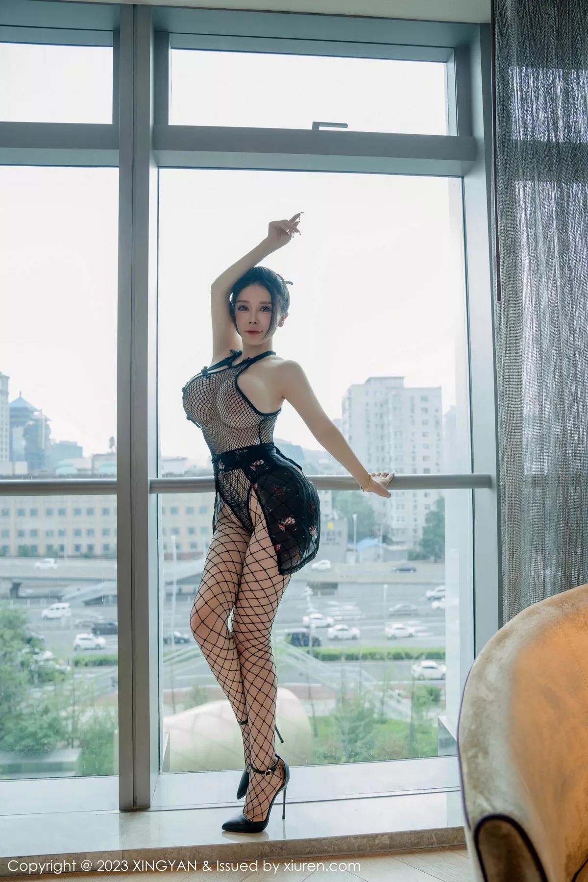 秀人集.com_[XINGYAN星颜社]VOL.207_模特潘娇娇性感黑色网格连体衣配黑丝网袜秀巨乳肥臀诱惑写真83P