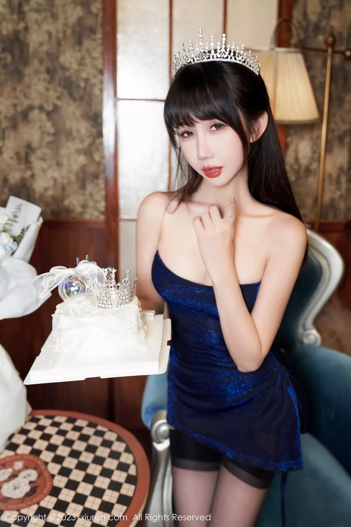 秀人集.com_[XiuRen秀人网]No.7274_模特波巧酱生日主题性感宝蓝蕾丝内衣配黑丝吊袜惹火诱惑写真90P