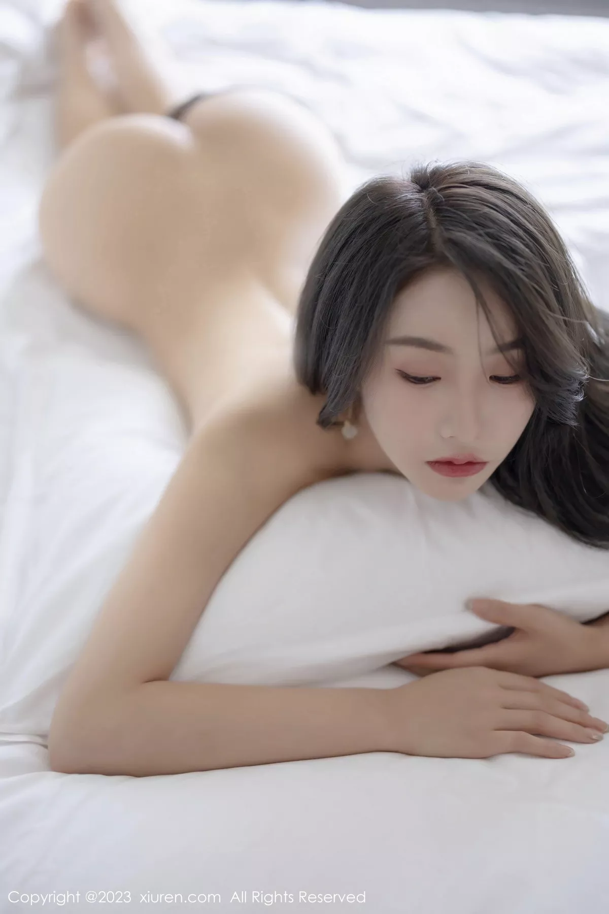 秀人集.com_[XiuRen秀人网]No.7279_模特苏苏阿白色旗袍露咖啡色内衣配原色丝袜秀柔美身姿诱惑写真87P