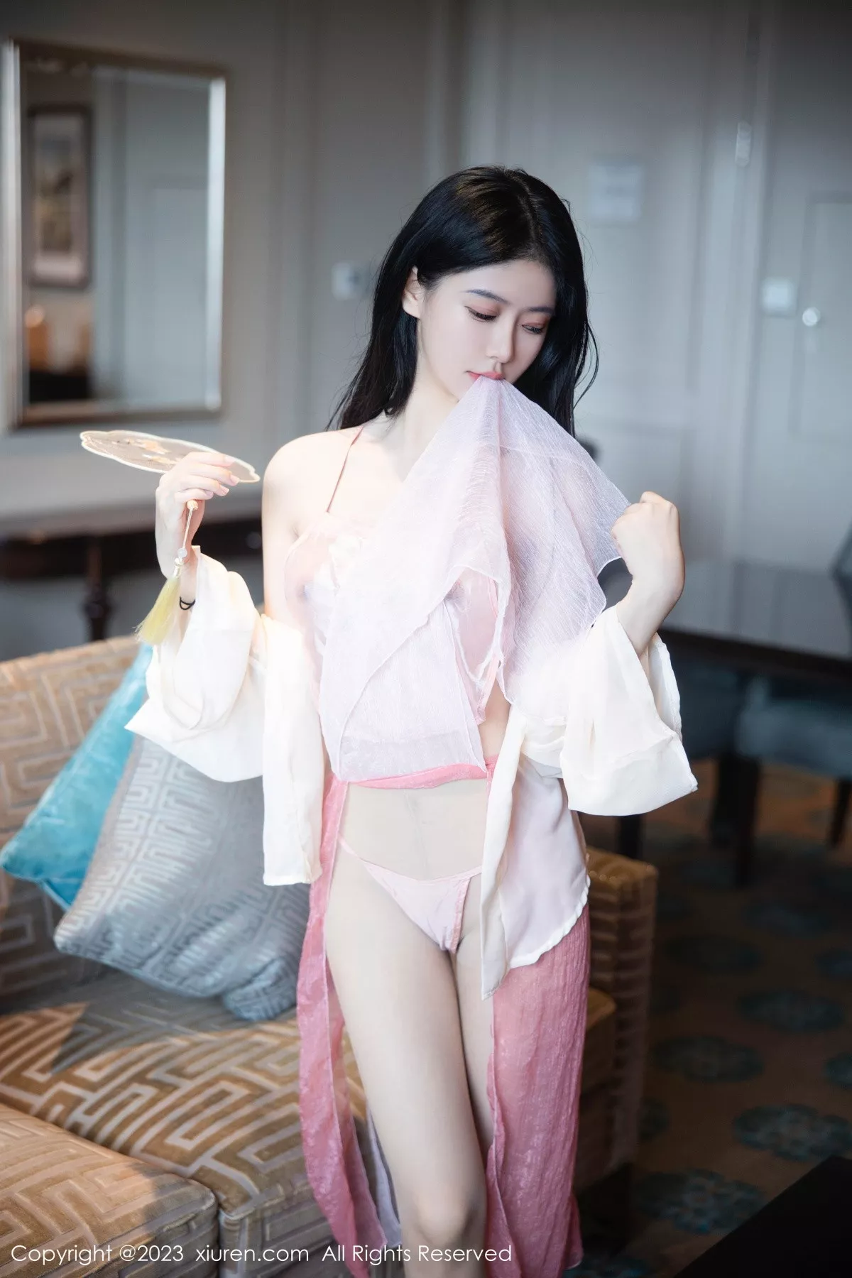 秀人集.com_[XiuRen秀人网]No.7290_模特幼幼性感粉色古装服饰配超薄无内肉丝秀惹火身材诱惑写真88P