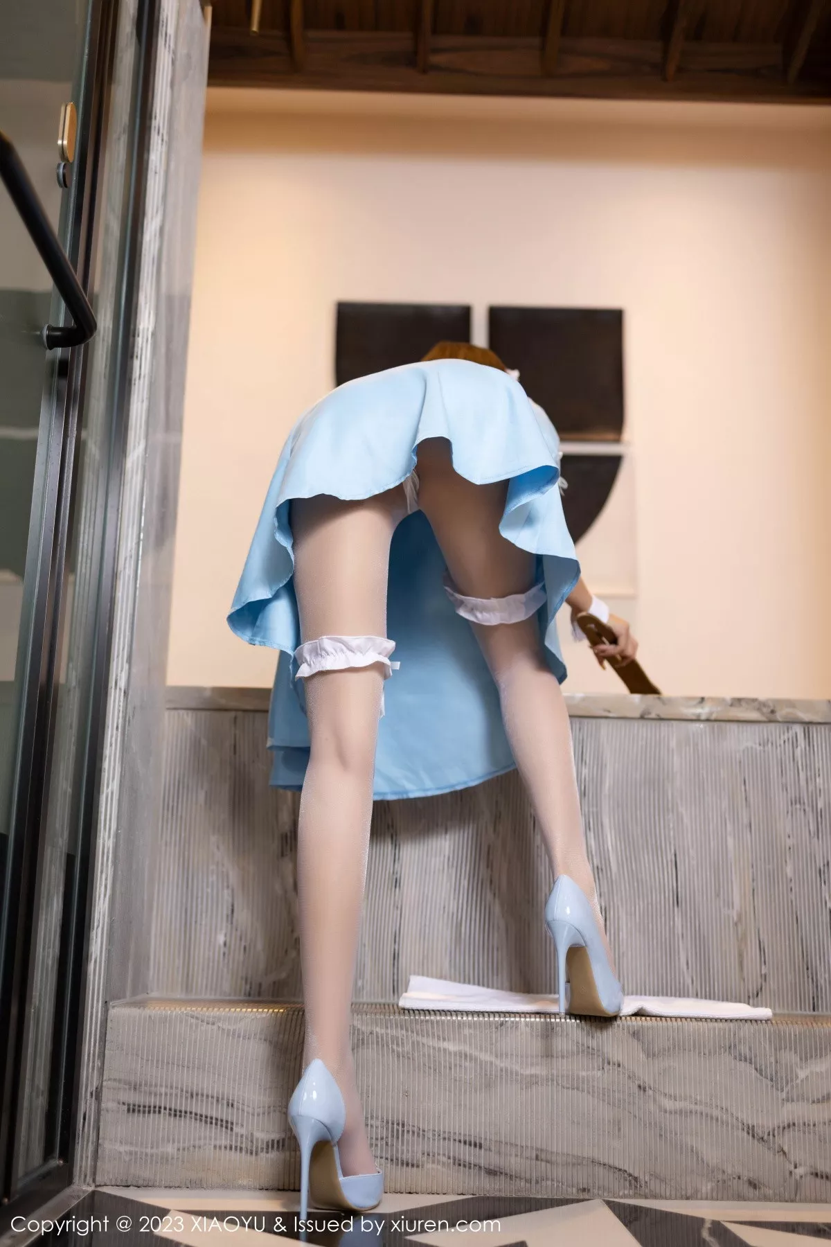 秀人集.com_[XiaoYu画语界]Vol.1100_模特小蛮妖Yummy淡蓝女仆服露金色比基尼秀完美身材诱惑写真83P