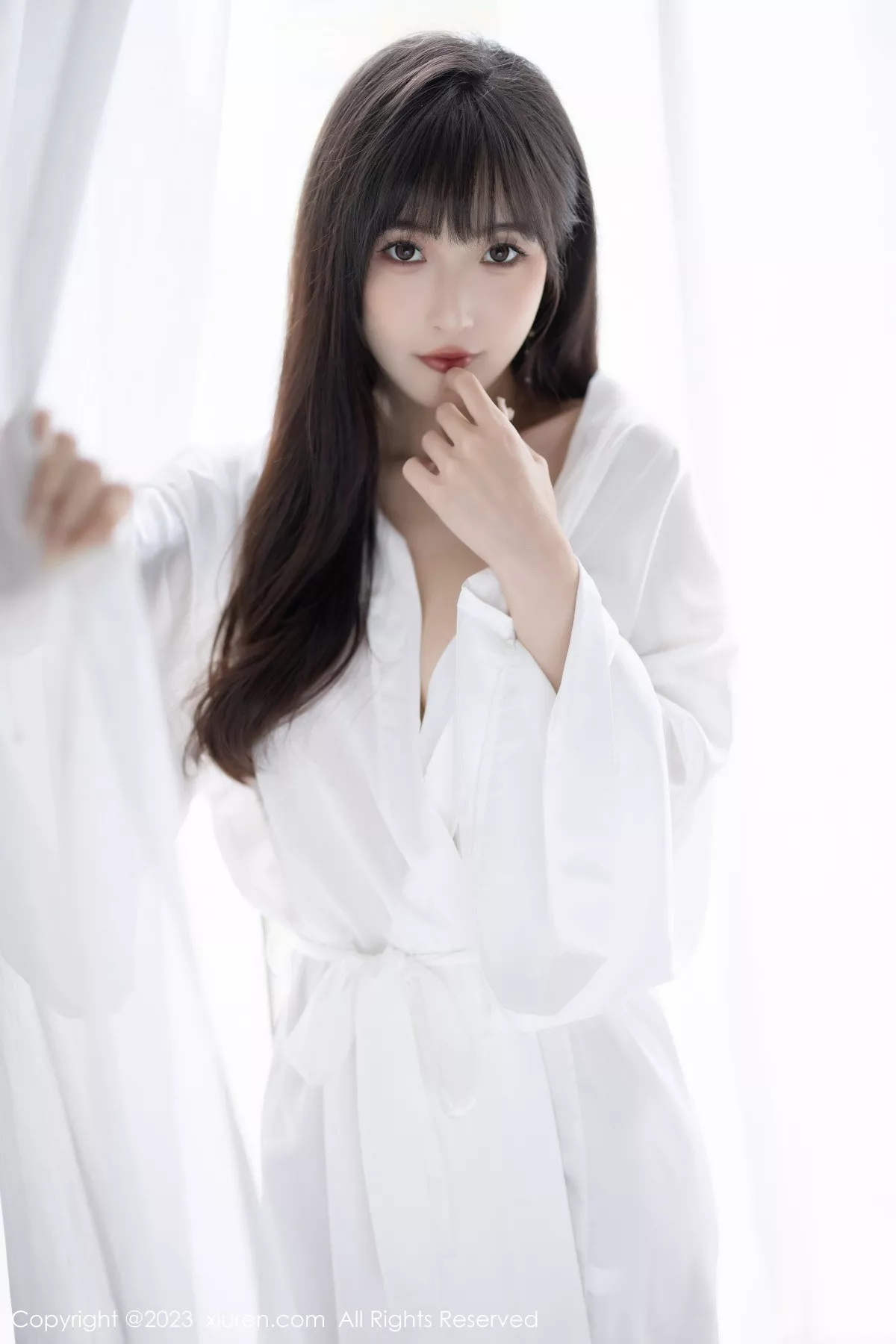 秀人集.com_[XiuRen秀人网]No.7297_模特林星阑性感白色连衣长裙配凉高跟半撩秀翘臀美腿诱惑写真84P