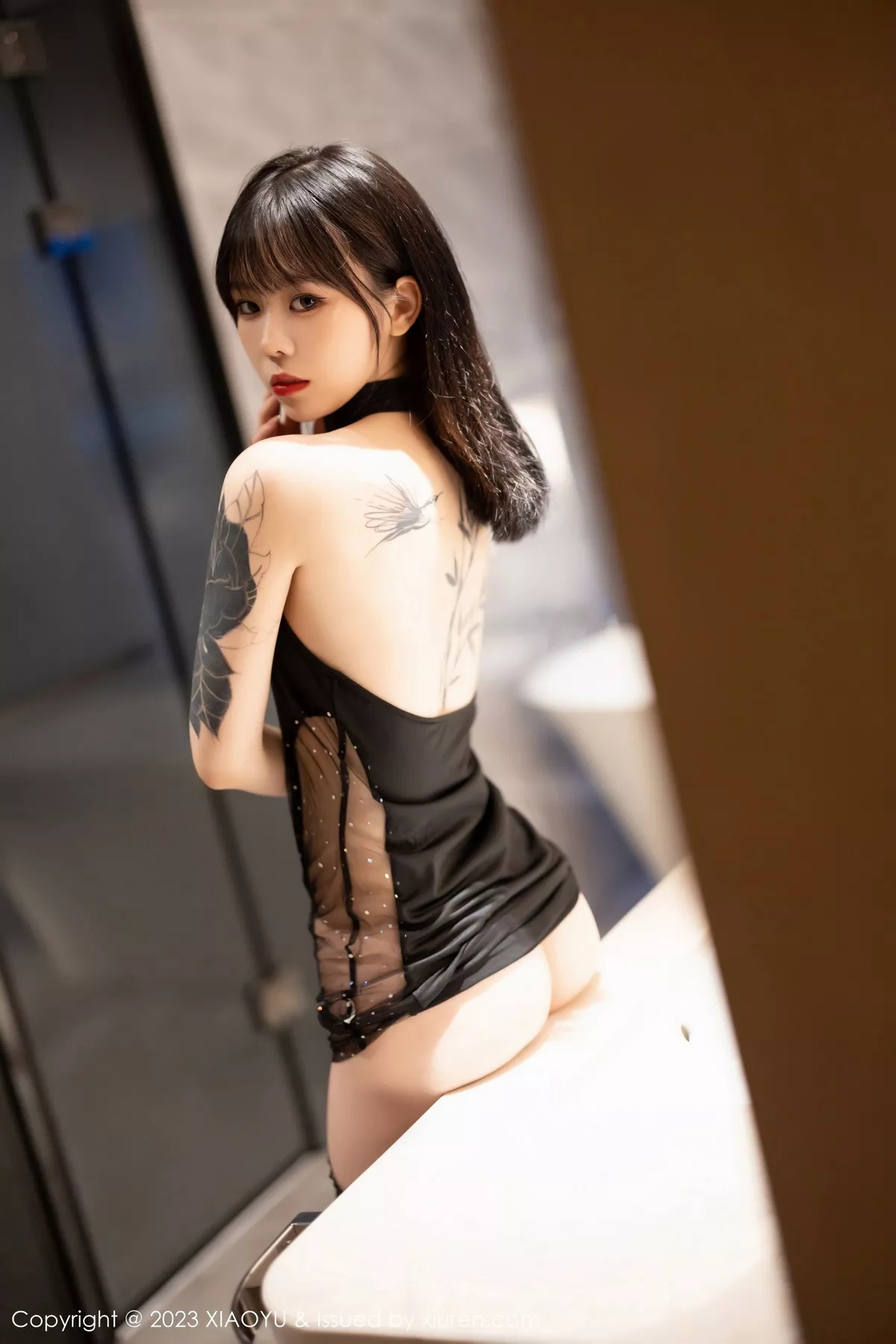 秀人集.com_[XiaoYu画语界]Vol.1101_模特奶瓶性感黑色服饰+红色薄纱情趣内衣秀完美身姿诱惑写真82P