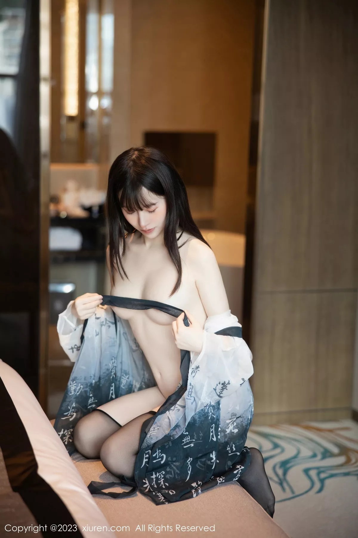 秀人集.com_[XiuRen秀人网]No.7459_模特林悠悠性感黑白薄纱古装服饰配黑丝袜秀曼妙身姿诱惑写真84P