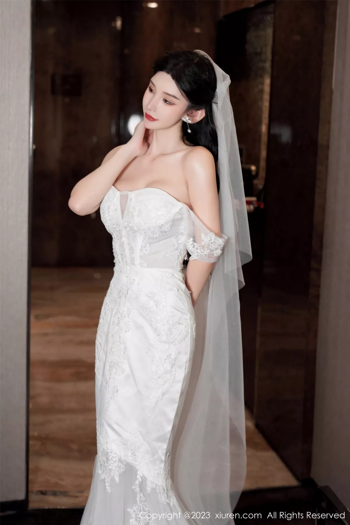 秀人集.com_[XiuRen秀人网]No.7463_女神周于希Sally性感白色婚纱+白色蕾丝情趣服饰完美诱惑写真100P