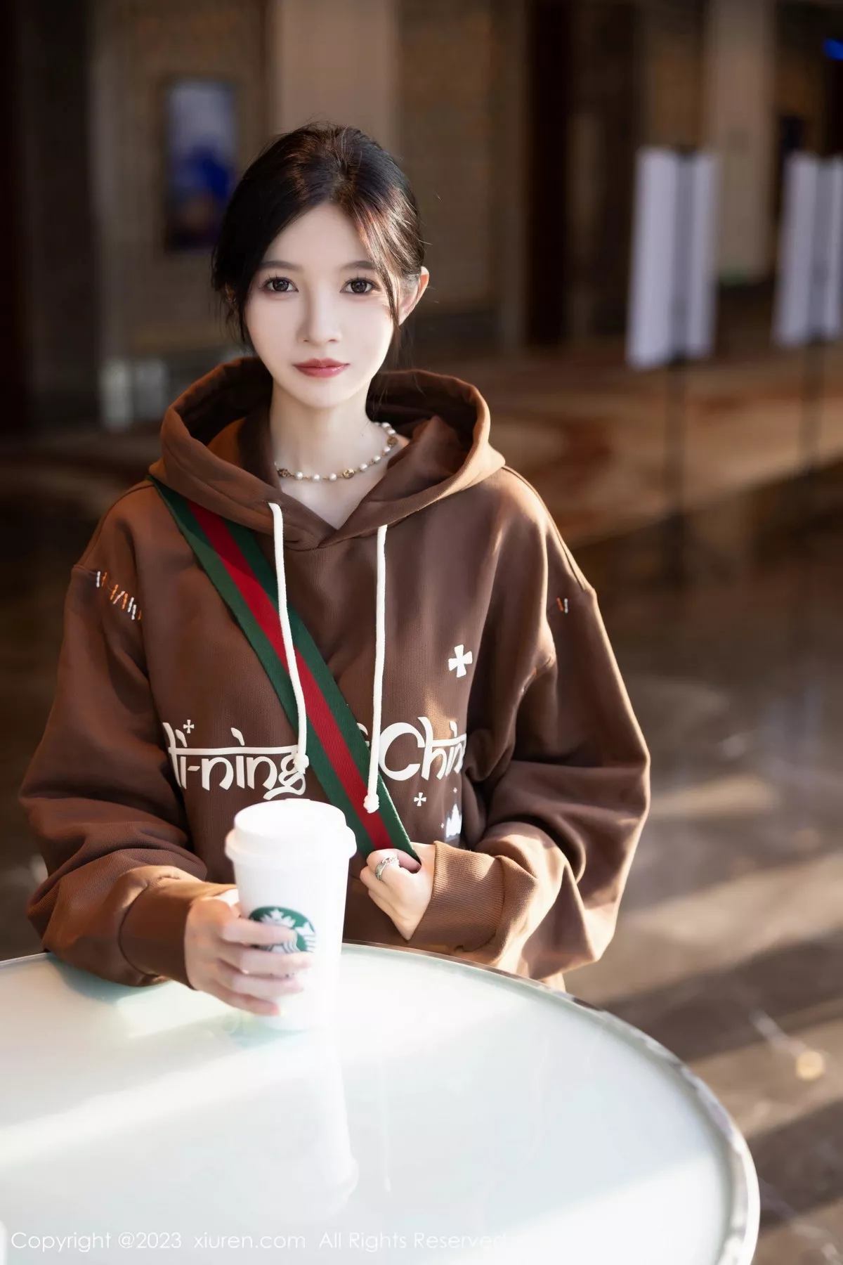 秀人集.com_[XiuRen秀人网]No.7488_模特程程程咖啡色卫衣露淡红内衣配肉丝袜秀曼妙身姿诱惑写真81P