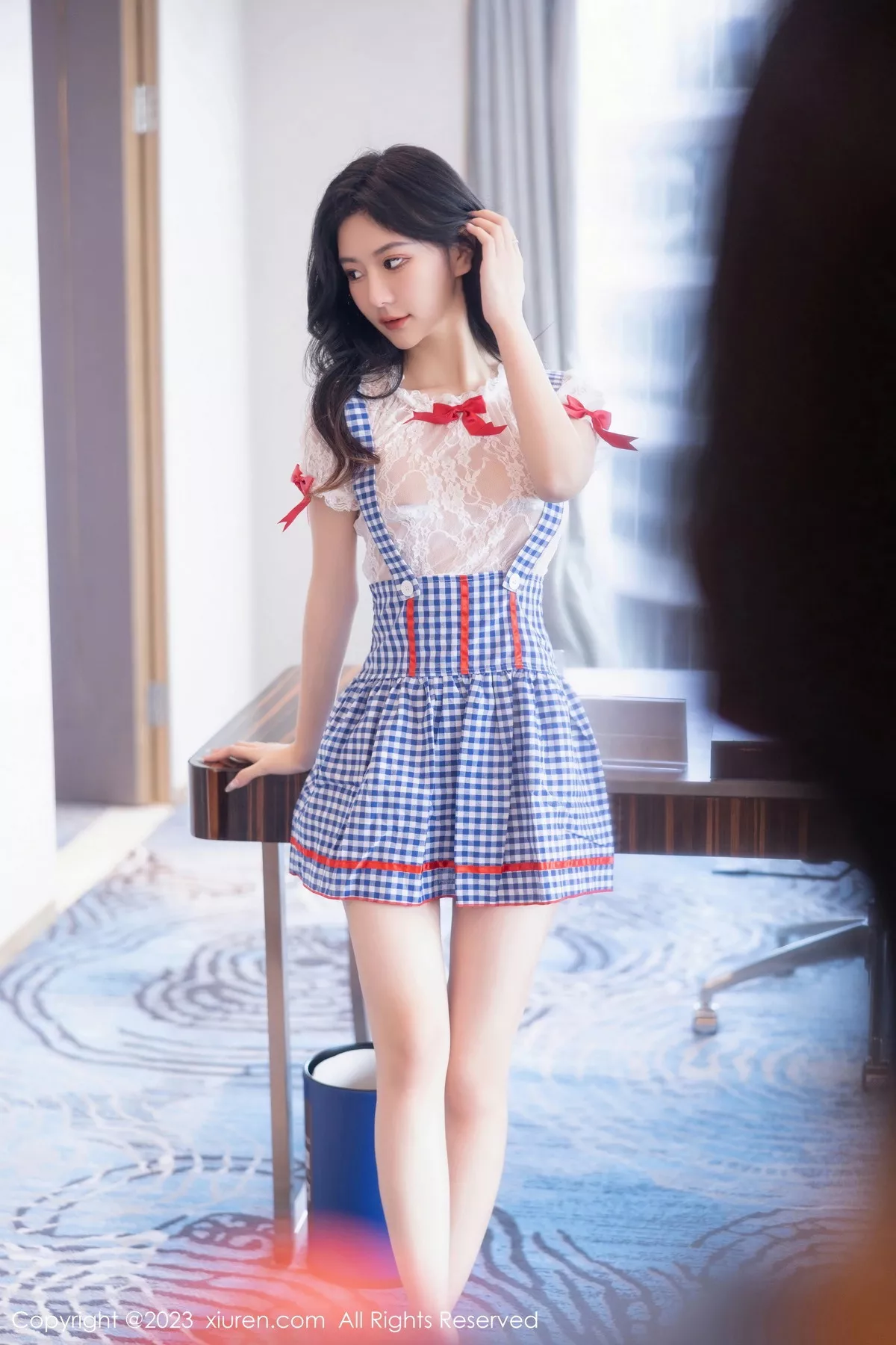 秀人集.com_[XiuRen秀人网]No.7509_模特幼幼性感蓝白格子萝莉裙服饰多面视角秀完美身材诱惑写真110P