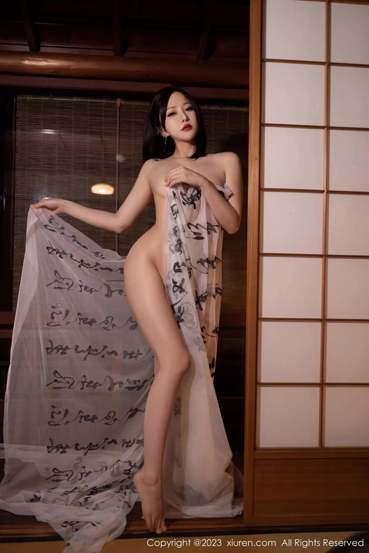 秀人集.com_[XiuRen秀人网]No.7507_模特鱼子酱Fish性感黑色情趣旗袍配黑丝袜秀曼妙身姿诱惑写真76P