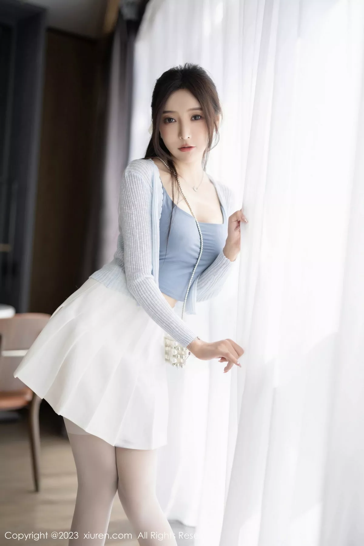 秀人集.com_[XiuRen秀人网]No.7515_女神王馨瑶yanni性感浅色服饰配短裙露白丝吊袜秀美腿诱惑写真82P