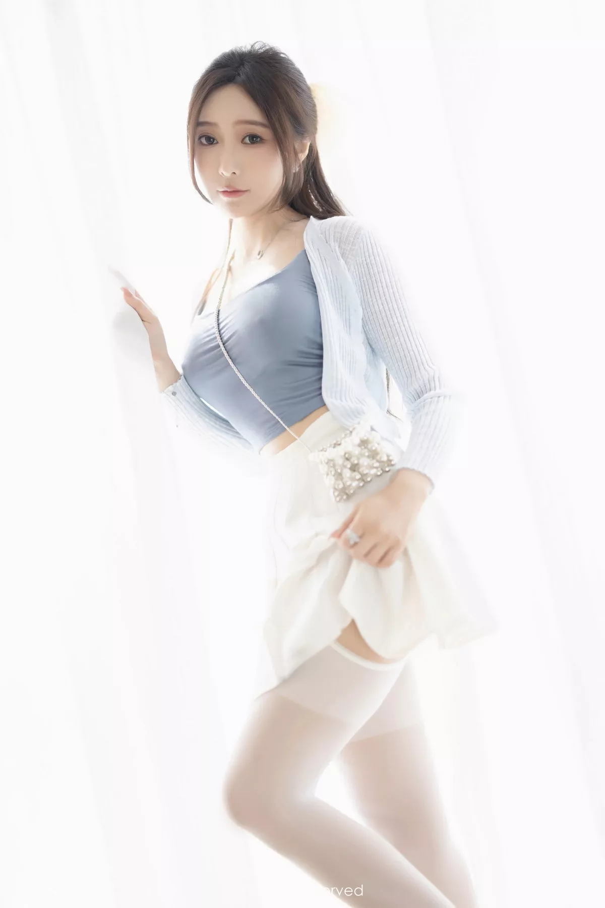 秀人集.com_[XiuRen秀人网]No.7515_女神王馨瑶yanni性感浅色服饰配短裙露白丝吊袜秀美腿诱惑写真82P