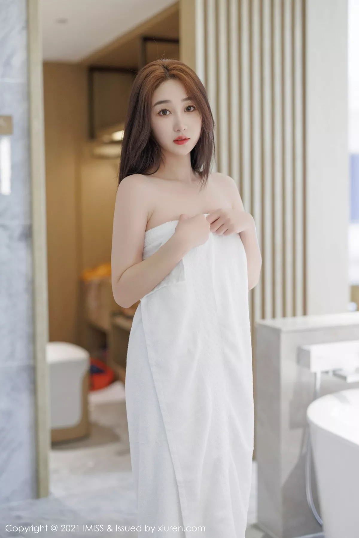 秀人集.com_[IMISS爱蜜社]Vol.751_模特九月生性感黑色连衣裙露白色内衣秀曼妙身姿迷人诱惑写真50P