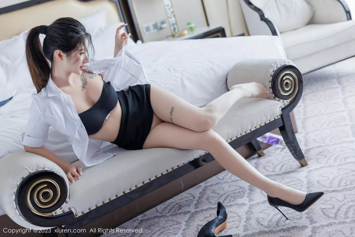 秀人集.com_[XiuRen秀人网]No.7406_模特灵诗怡私房性感黑色内衣配超薄肉丝秀完美身材迷人诱惑写真45P