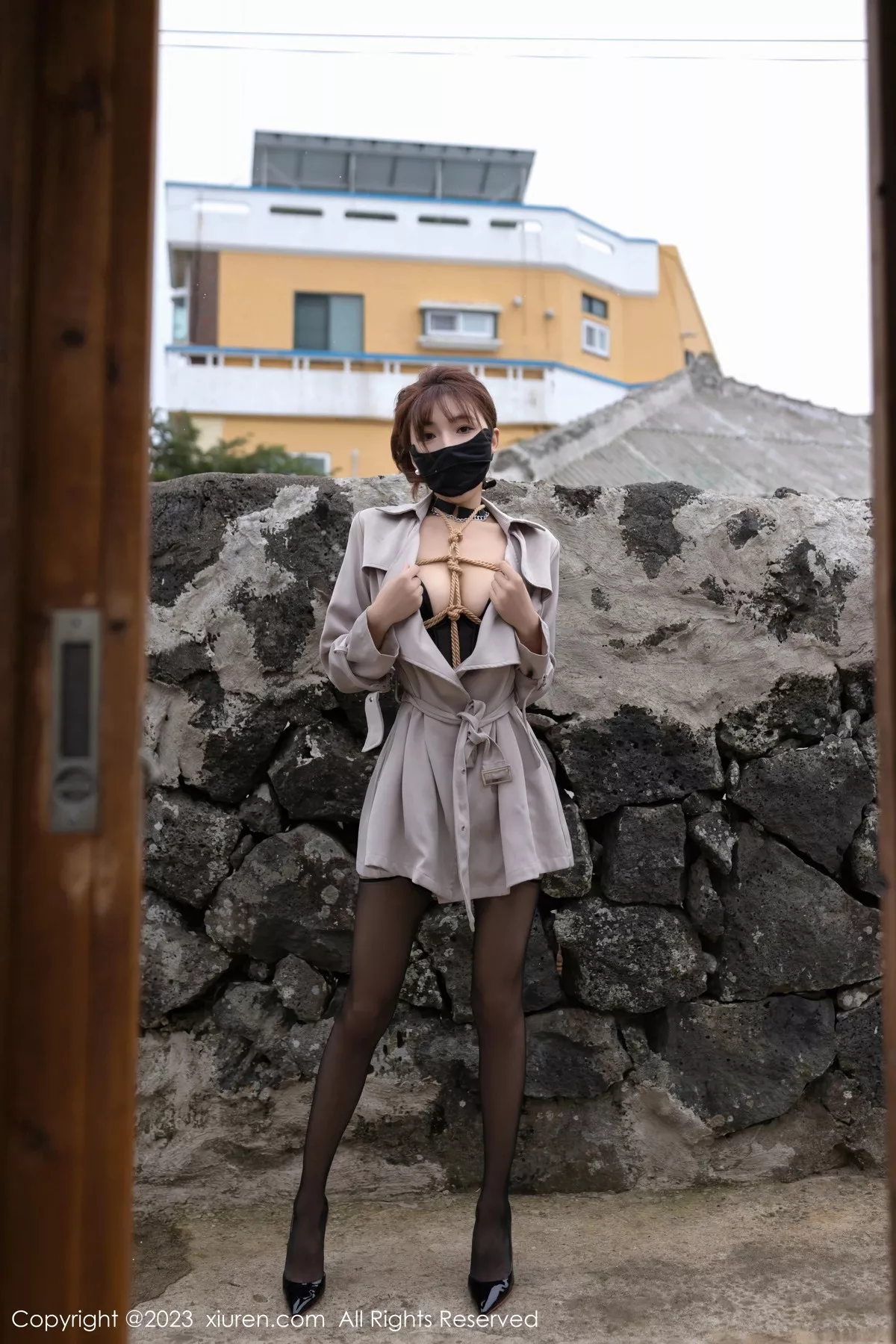 秀人集.com_[XiuRen秀人网]No.7538_模特陆萱萱情趣捆绑主题黑色情趣服饰配黑丝吊袜撩人诱惑写真79P