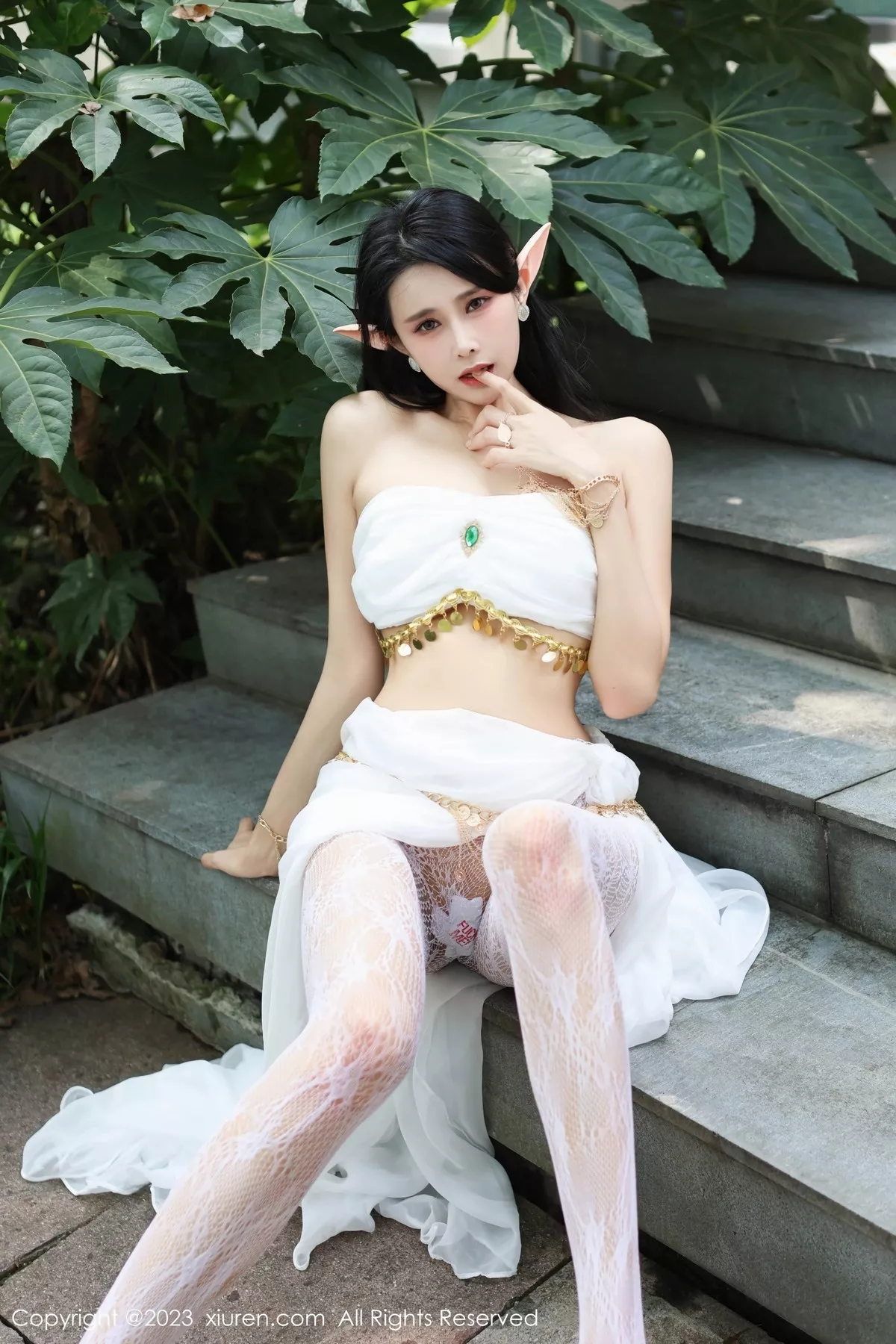 秀人集.com_[XiuRen秀人网]No.7598_模特草莓mm户外精灵装扮性感白丝网纱袜秀曼妙身姿诱惑写真70P