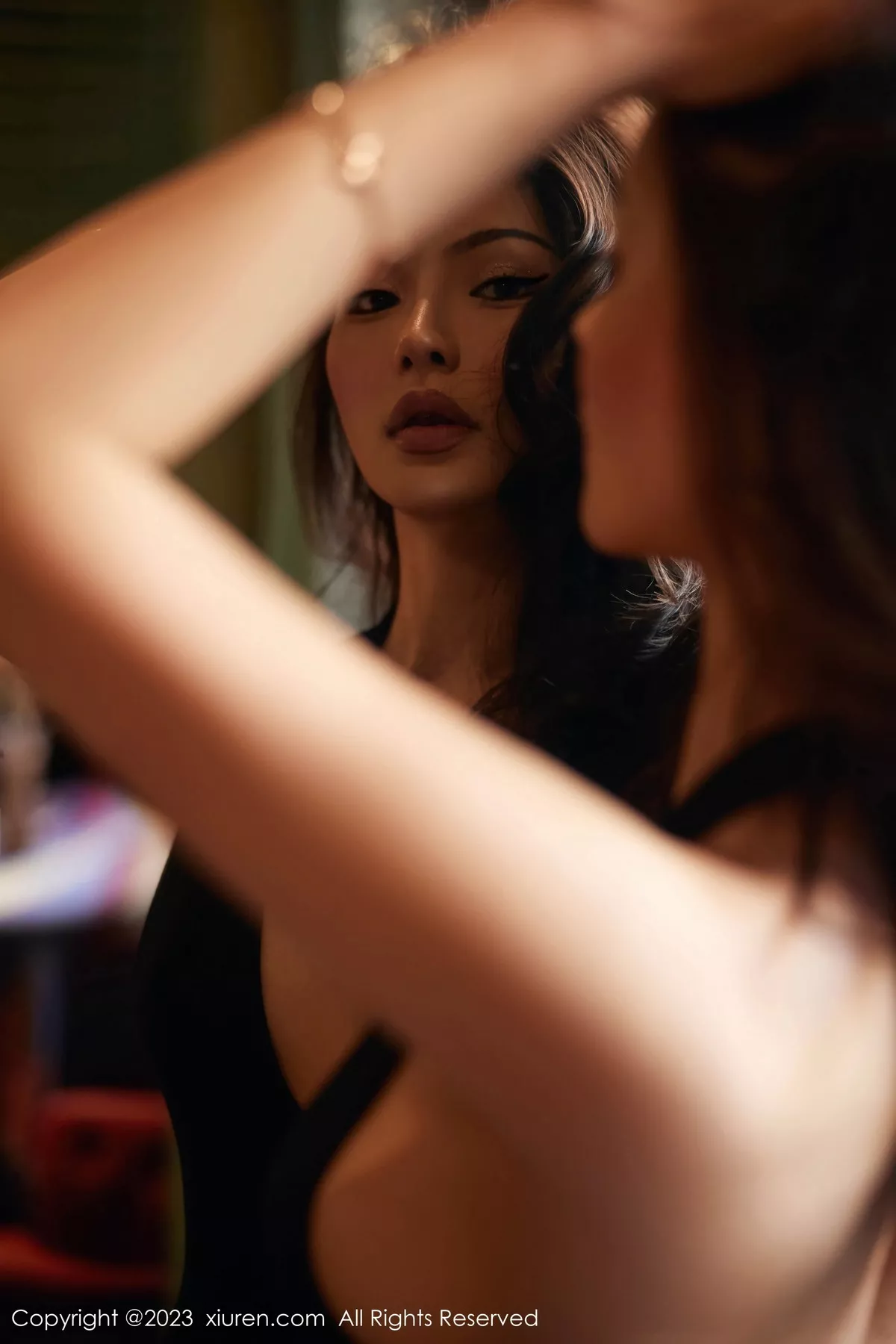 秀人集.com_[XiuRen秀人网]No.7607_新人模特Nanyo黑色露背连衣裙配黑丝渔网秀曼妙身姿诱惑写真54P