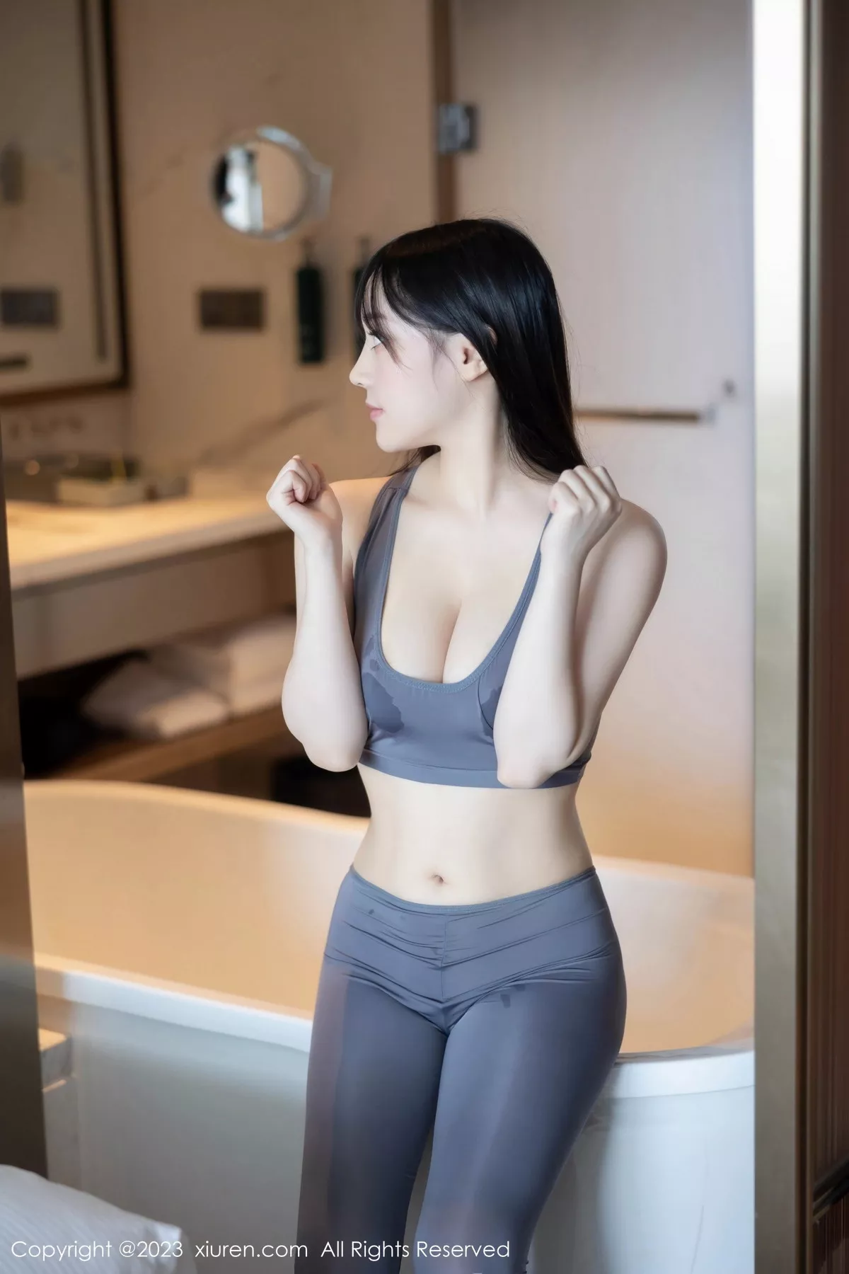 秀人集.com_[XiuRen秀人网]No.7543_模特豆瓣酱健身房性感灰色运动瑜伽服紧身秀丰满身材诱惑写真82P