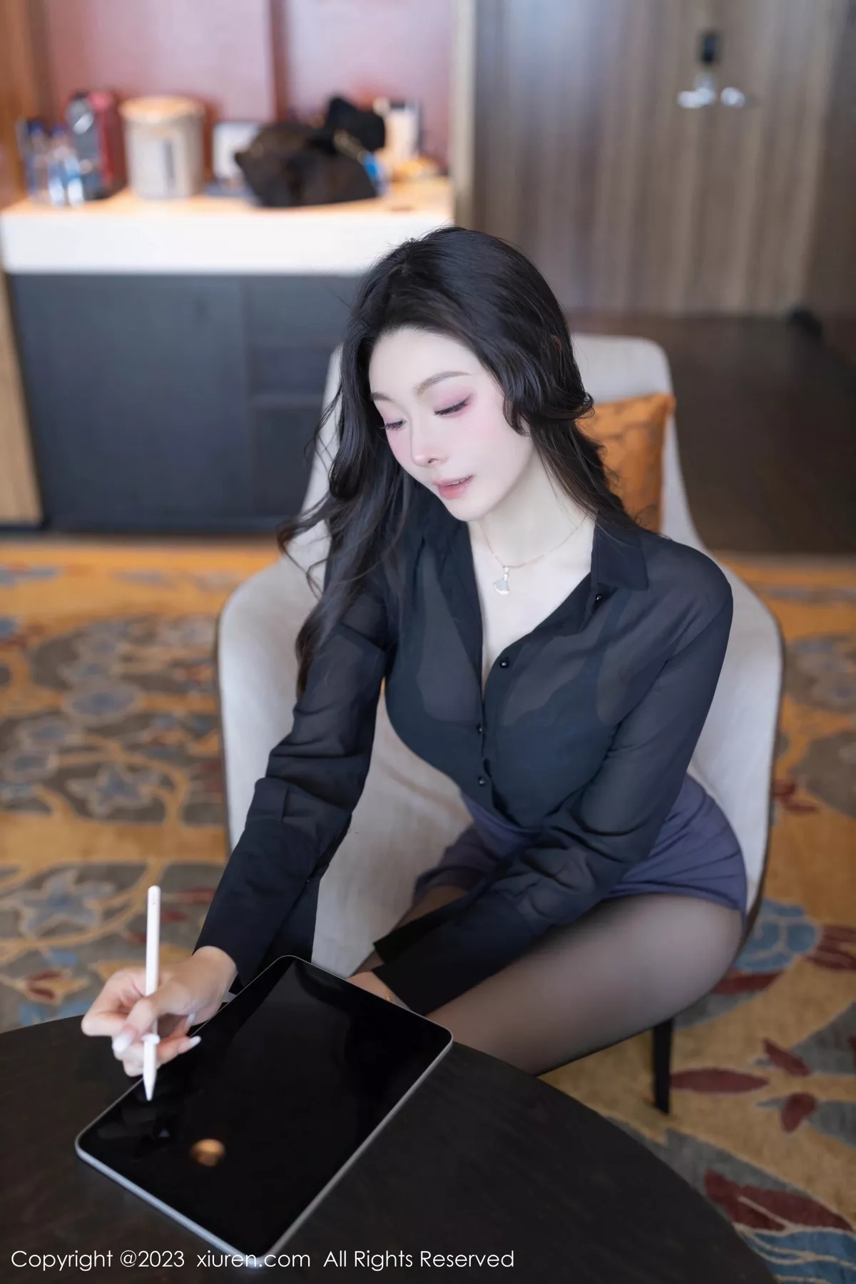 秀人集.com_[XiuRen秀人网]No.7542_模特小逗逗性感黑色OL装露蓝灰色蕾丝内衣配超薄黑丝诱惑写真78P