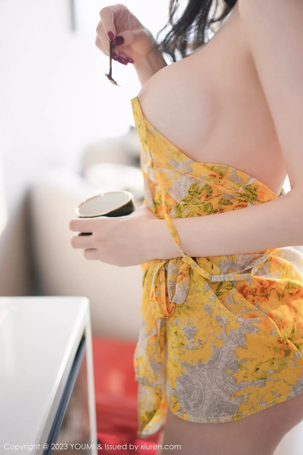 秀人集.com_[YouMi尤蜜荟]Vol.1002_模特心妍小公主性感黄色碎花裙低胸秀惹火身材露豪乳诱惑写真70P