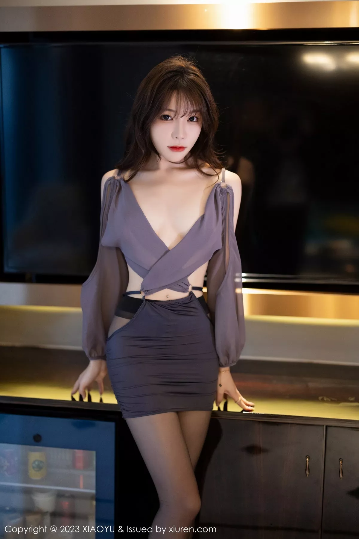 秀人集.com_[XiaoYu画语界]Vol.1147_女神徐莉芝Booty性感淡紫色吊带裙半脱秀曼妙身姿迷人诱惑写真92P