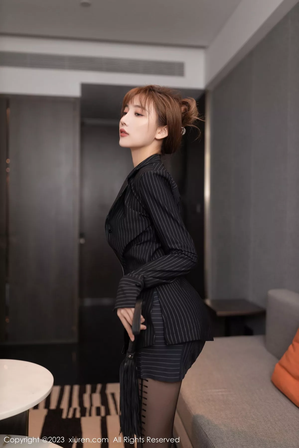 秀人集.com_[XiuRen秀人网]No.7675_模特陆萱萱性感黑色短裙套装露黑色蕾丝内衣秀柔美身姿诱惑写真75P