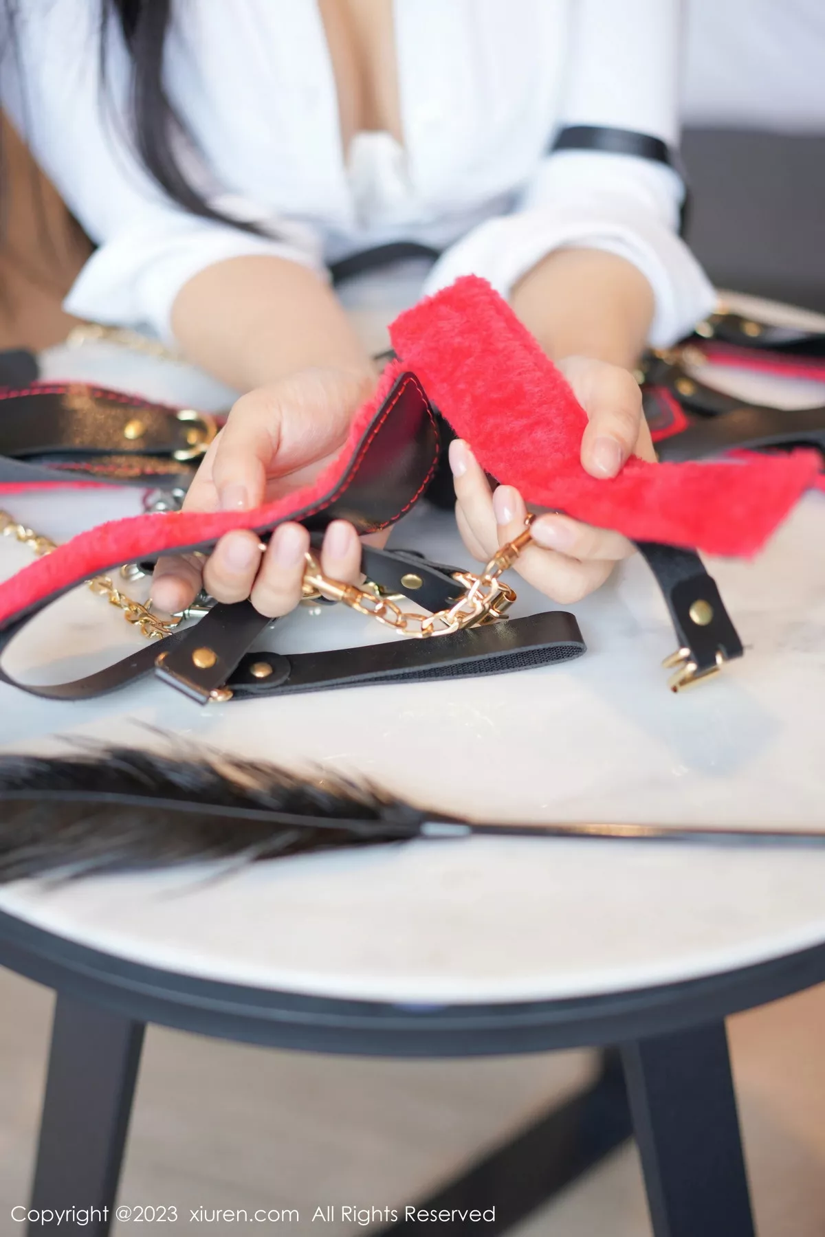 秀人集.com_[XiuRen秀人网]No.7678_模特谭小灵性感白T配黑短裙露黑丝吊袜秀惹火身材完美诱惑写真99P