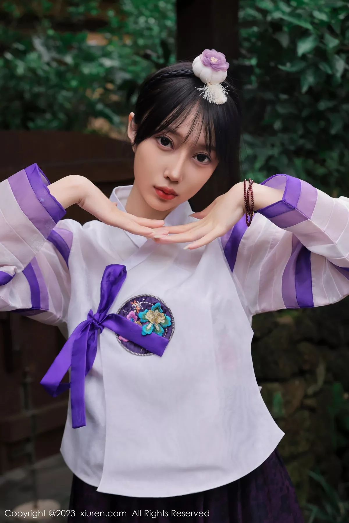 秀人集.com_[XiuRen秀人网]No.7677_模特玥儿玥er济州岛旅拍大长今服饰半脱秀完美身姿迷人诱惑写真66P